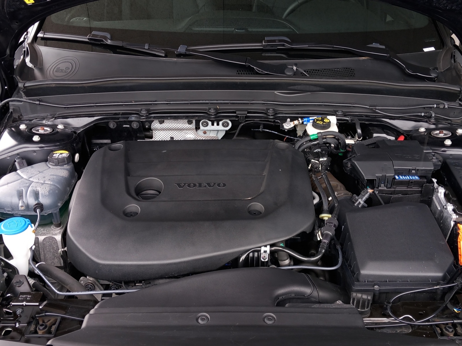 VOLVO XC40 2.0 B5 MH Ultimate Dark AWD-image-23