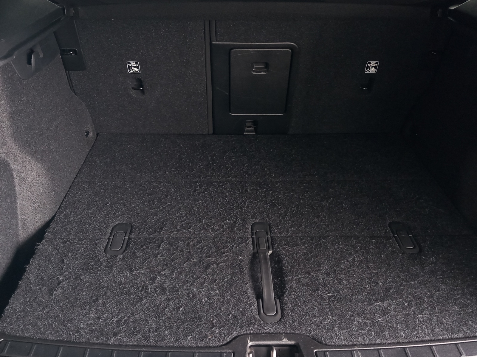 VOLVO XC40 2.0 B5 MH Ultimate Dark AWD-image-24