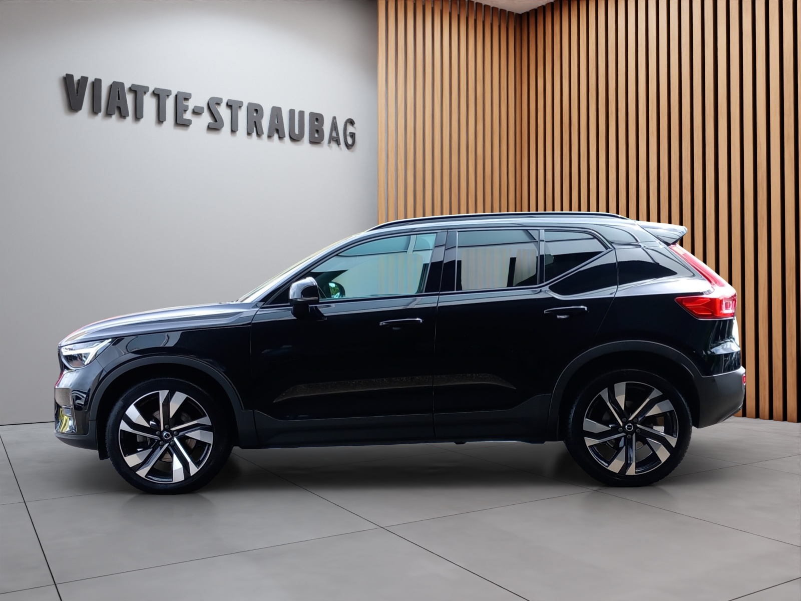 VOLVO XC40 2.0 B5 MH Ultimate Dark AWD-showroom-element-1