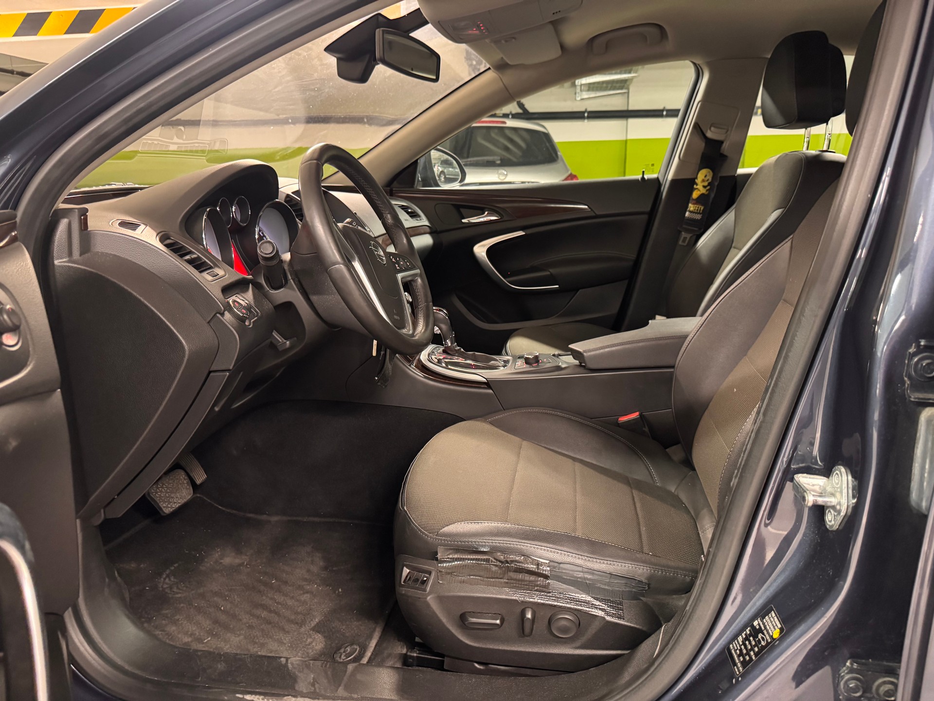 OPEL Insignia 2.0 Turbo Sport Automatic-image-14