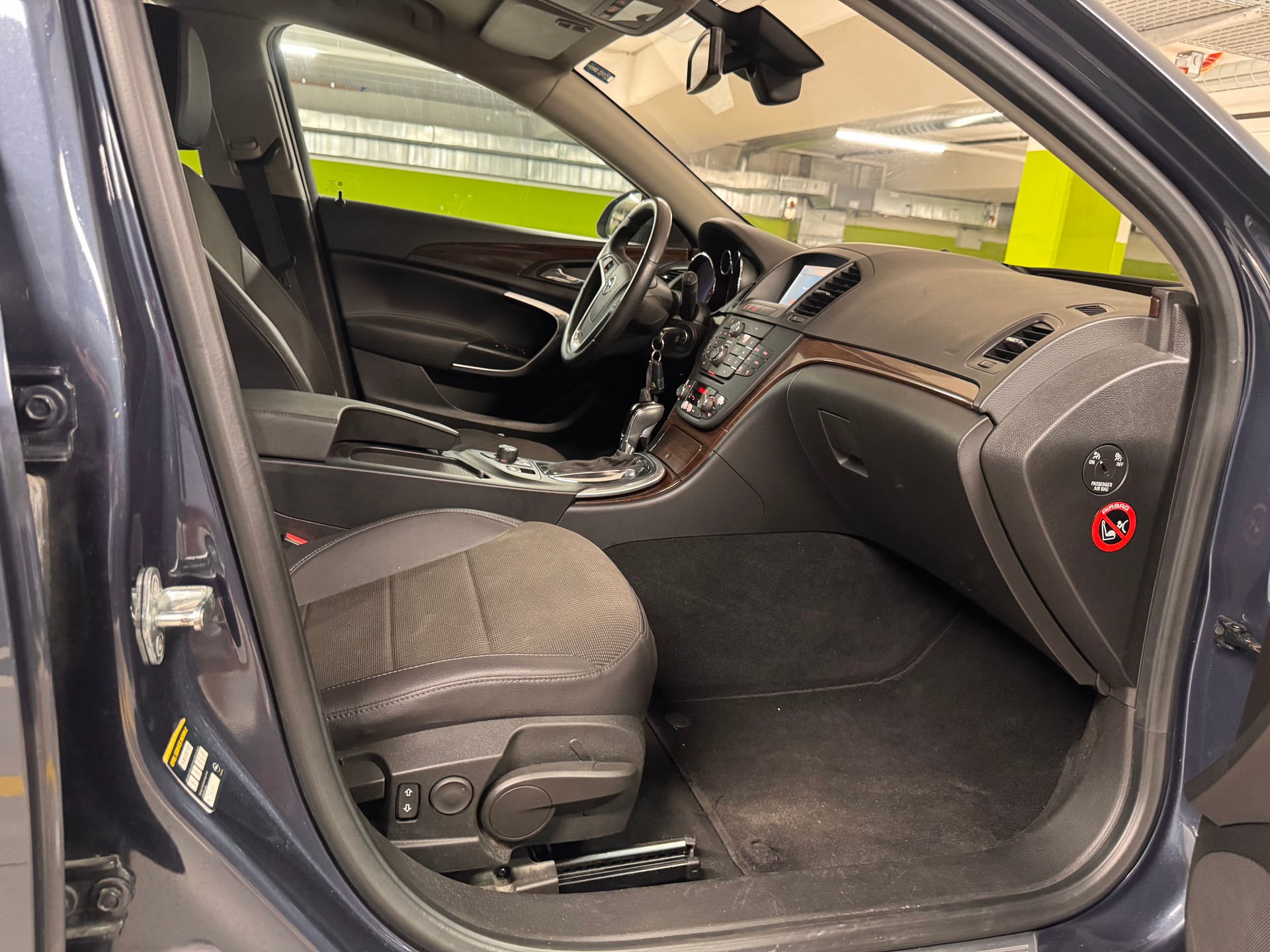 OPEL Insignia 2.0 Turbo Sport Automatic-image-10