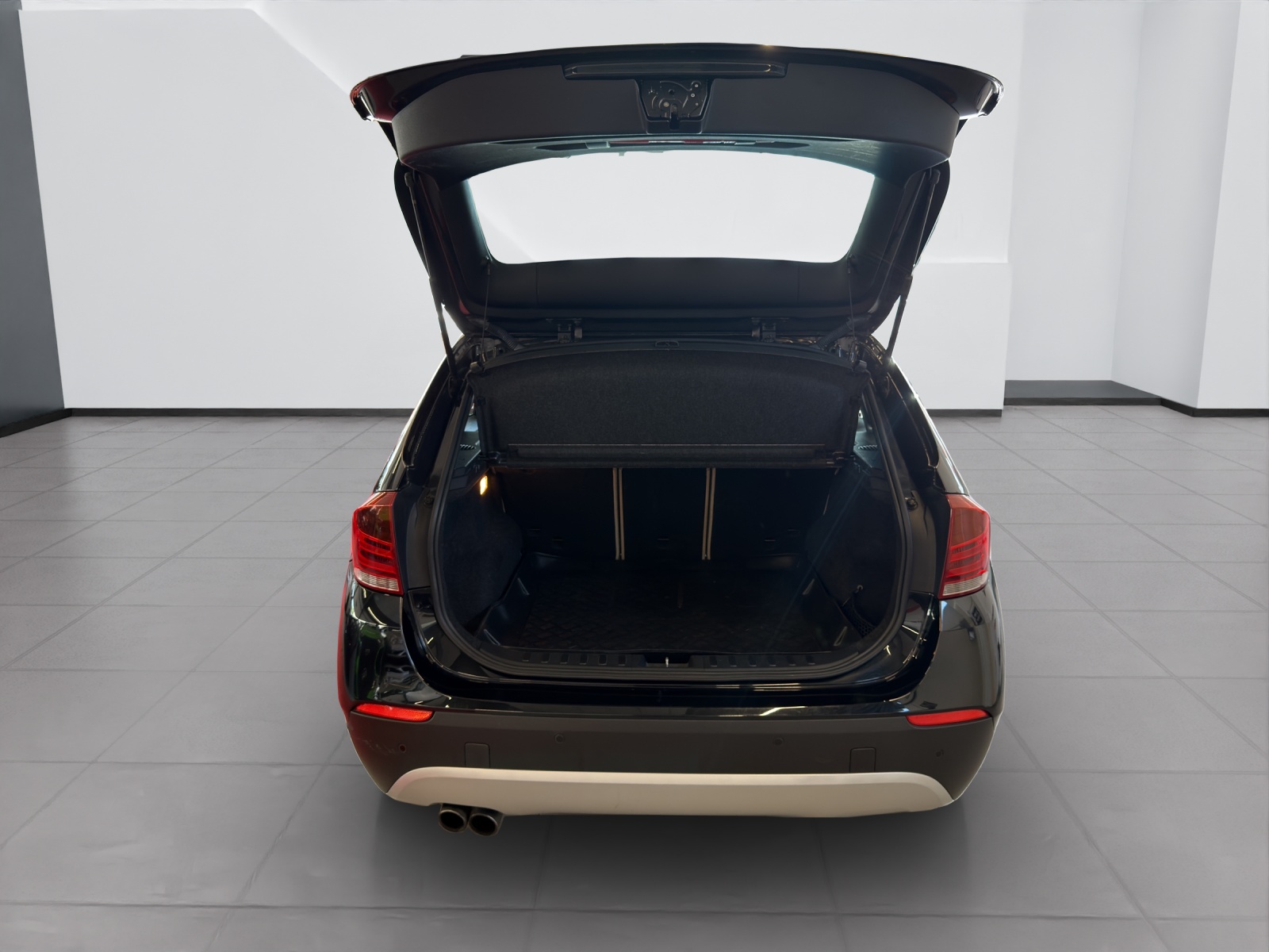 BMW X1 xDrive 28i Steptronic-image-25