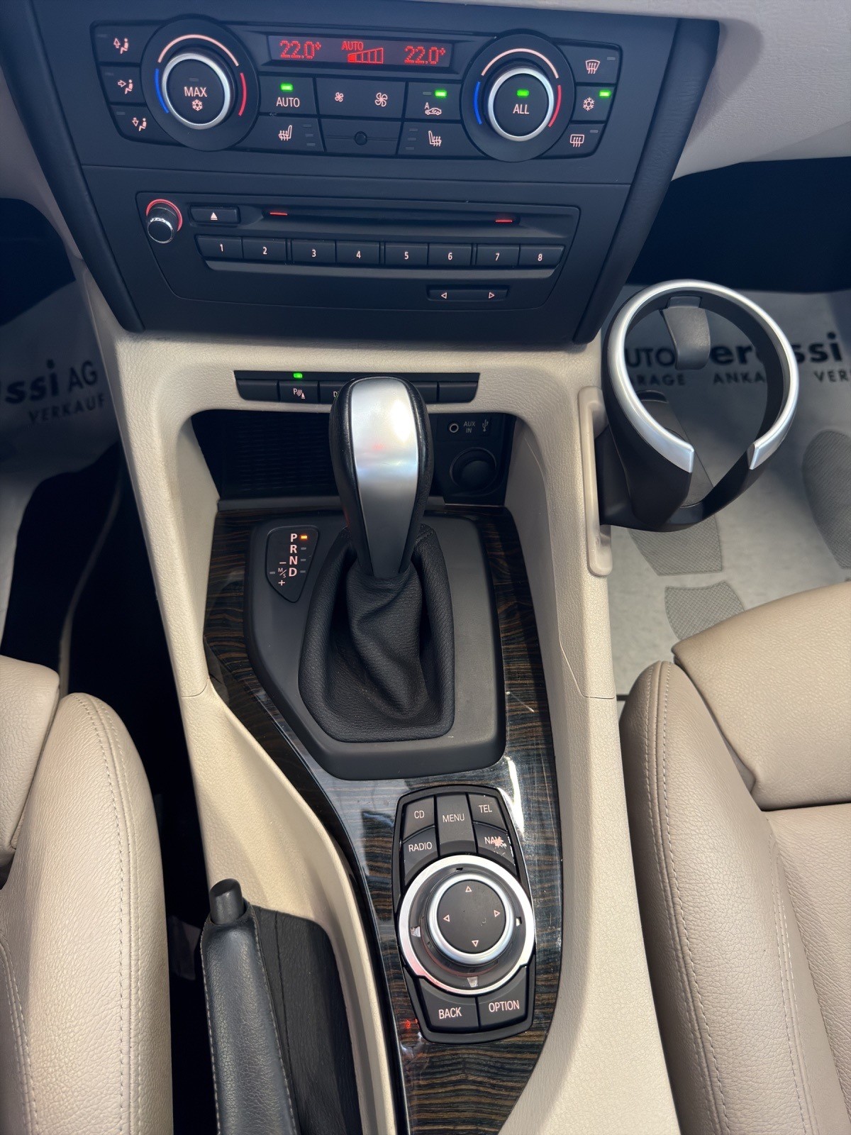 BMW X1 xDrive 28i Steptronic-image-23