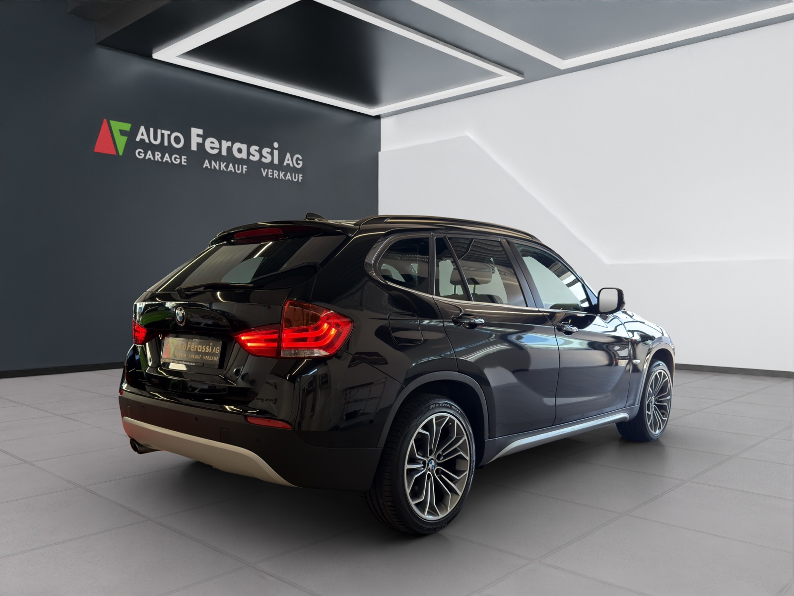 BMW X1 xDrive 28i Steptronic-image-5