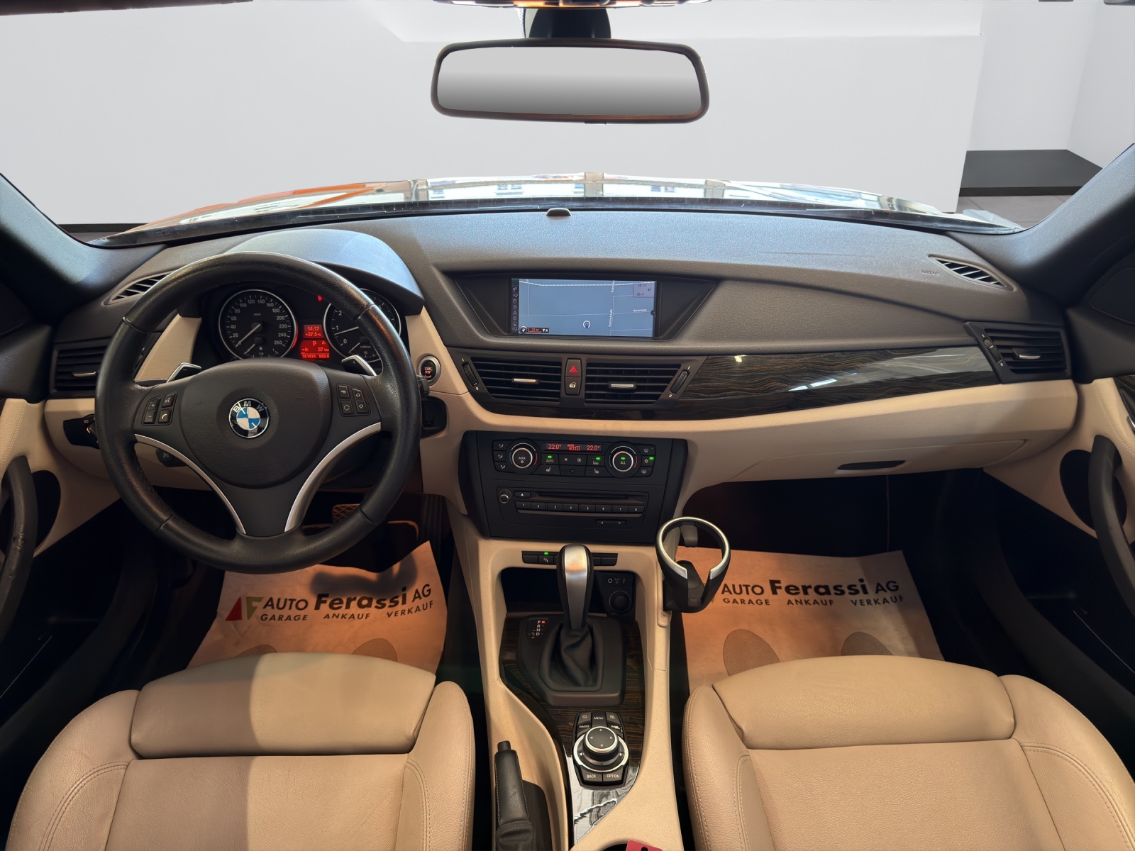 BMW X1 xDrive 28i Steptronic-image-11