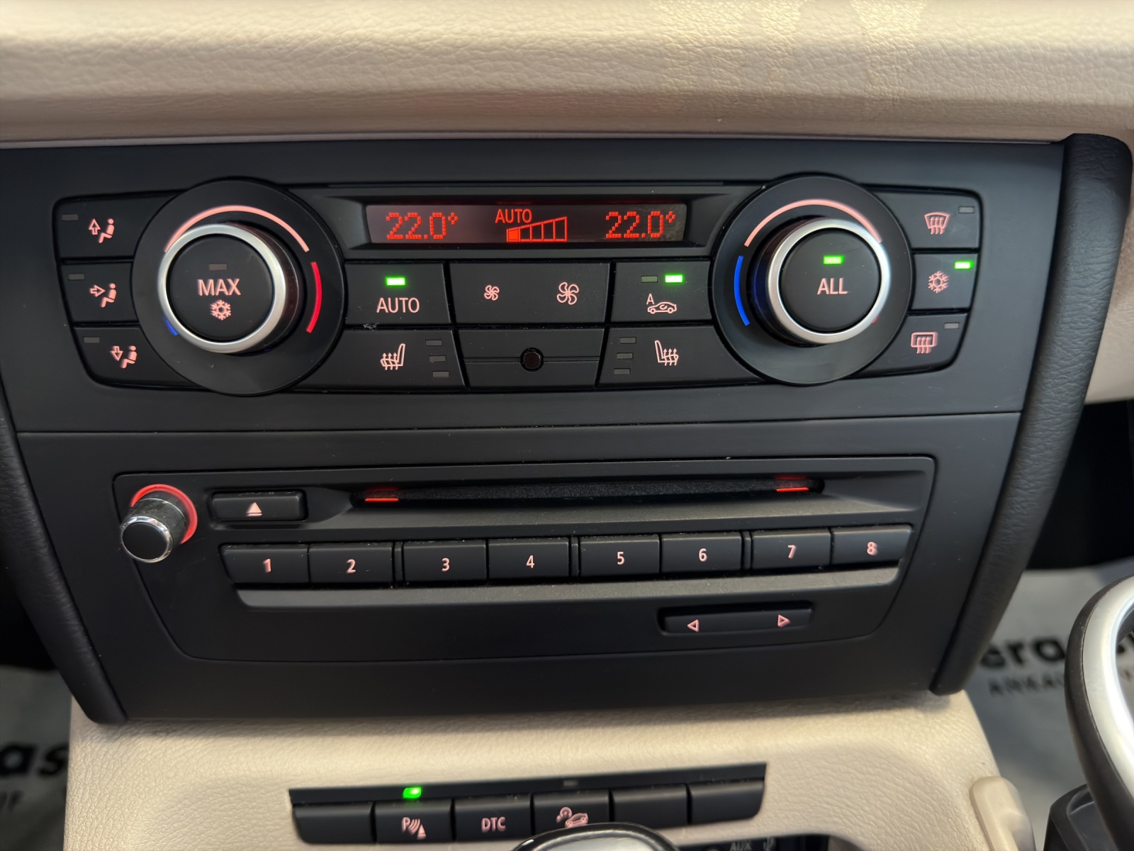 BMW X1 xDrive 28i Steptronic-image-24
