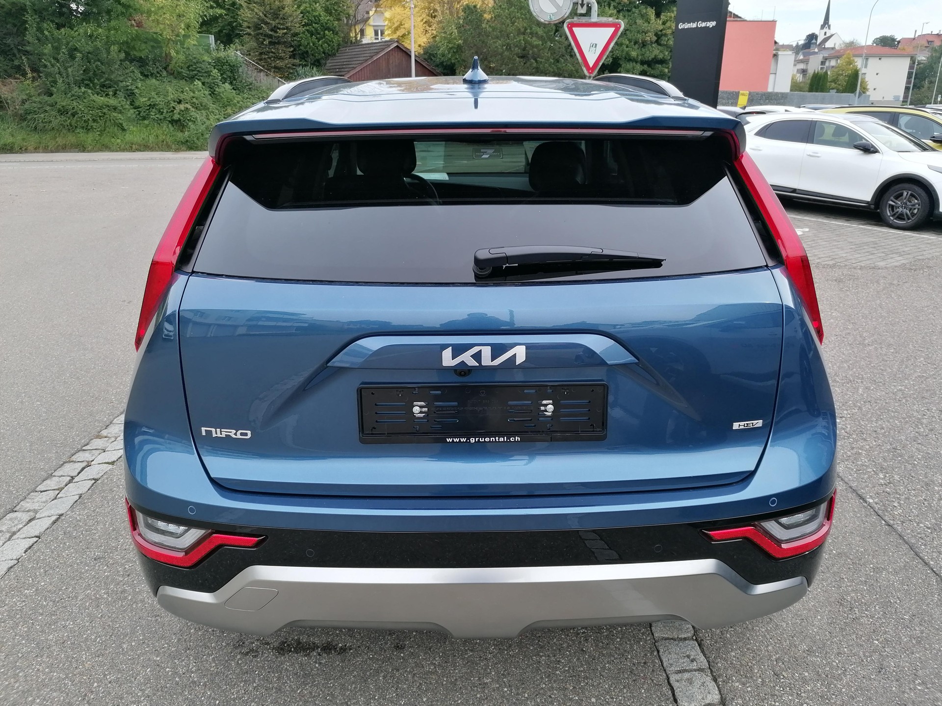 KIA Niro 1.6 GDi Hybrid Power Edition-image-4