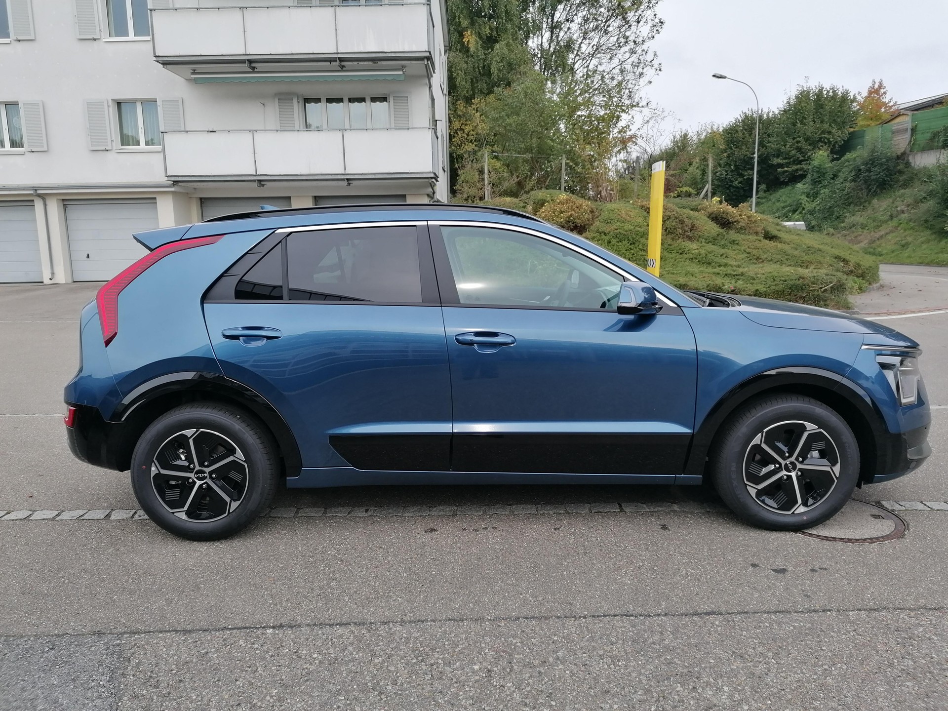 KIA Niro 1.6 GDi Hybrid Power Edition-image-3
