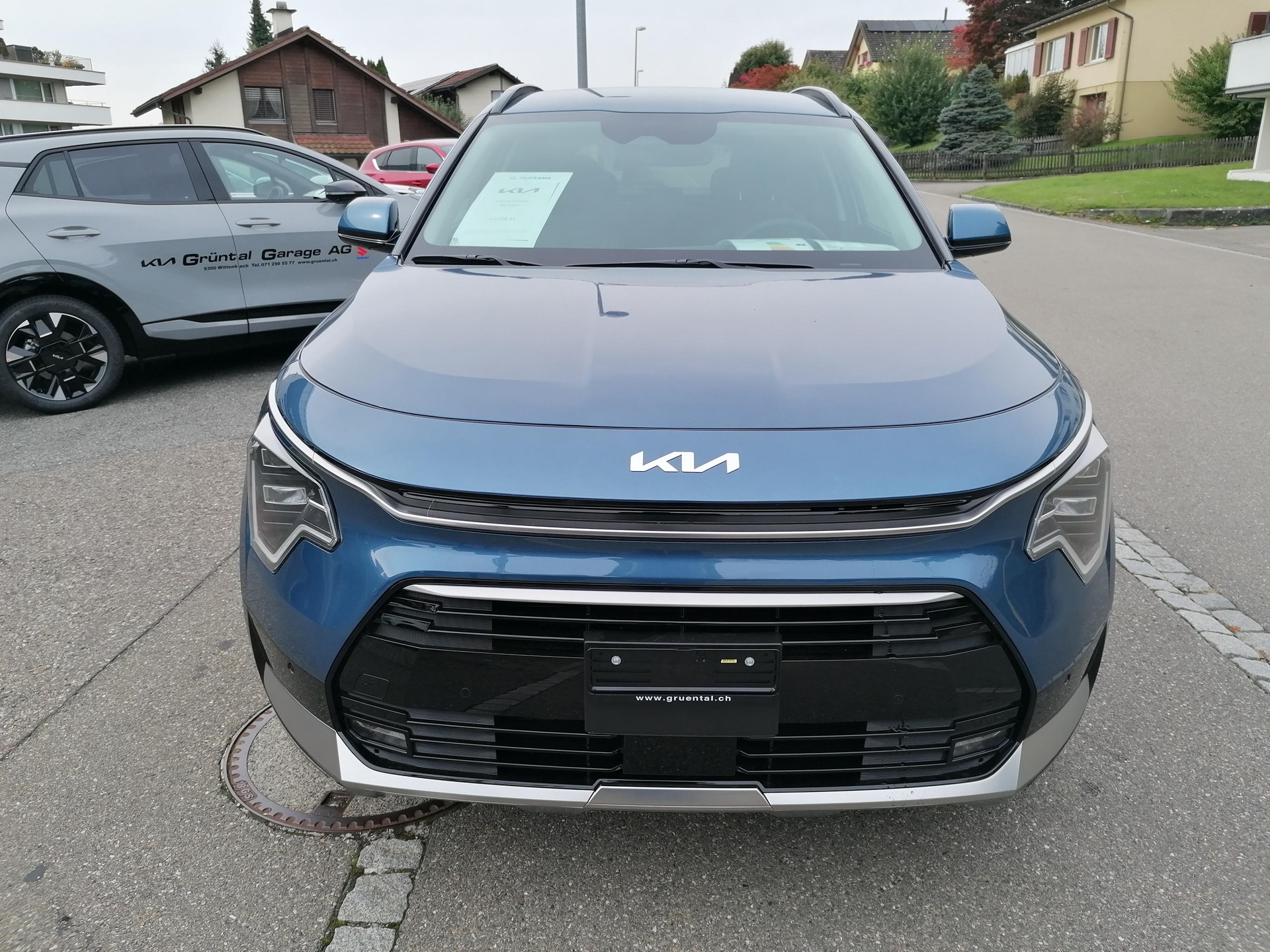 KIA Niro 1.6 GDi Hybrid Power Edition-image-2