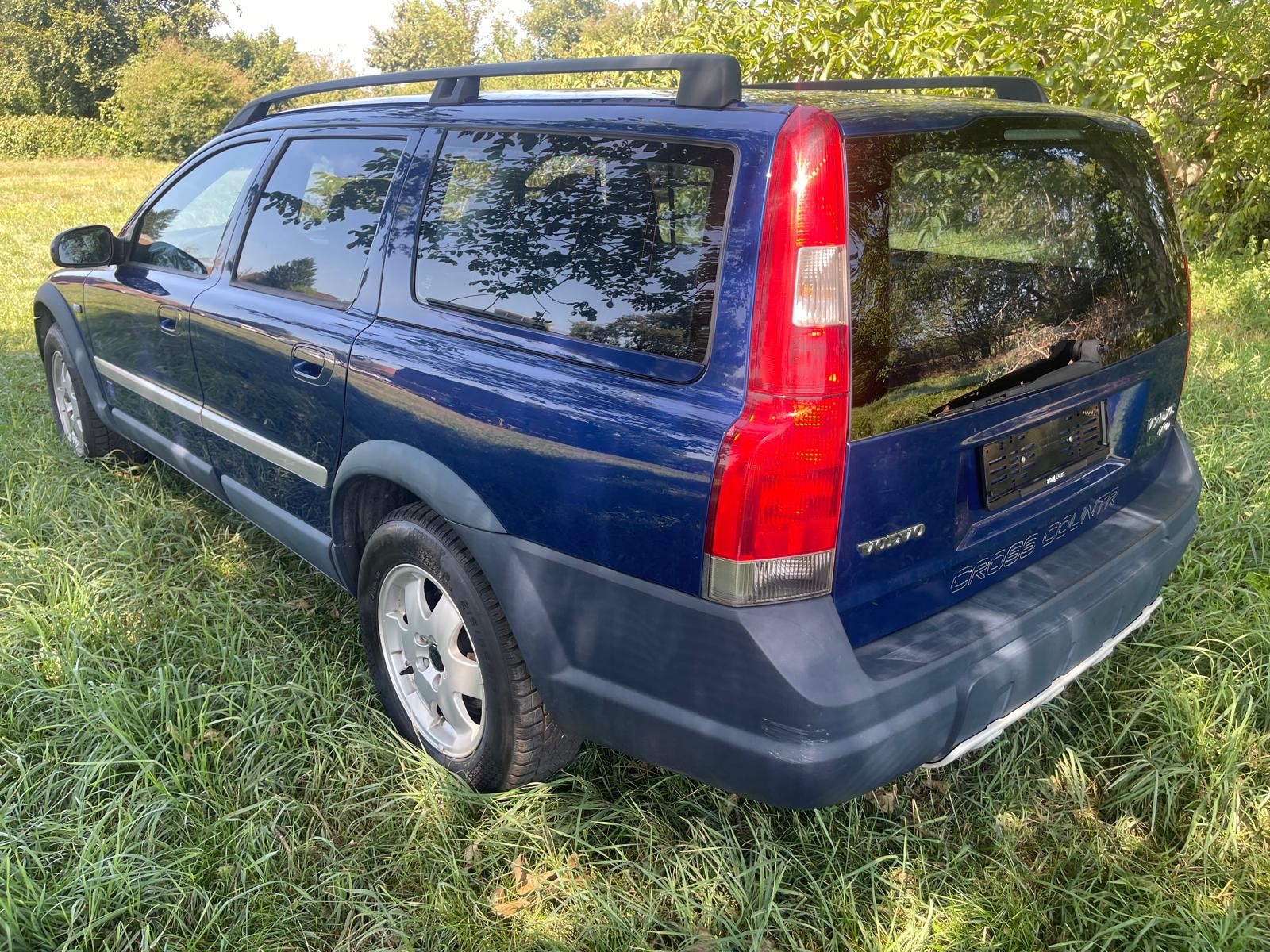 VOLVO V70 2.4T XC AWD Ocean Race-image-5
