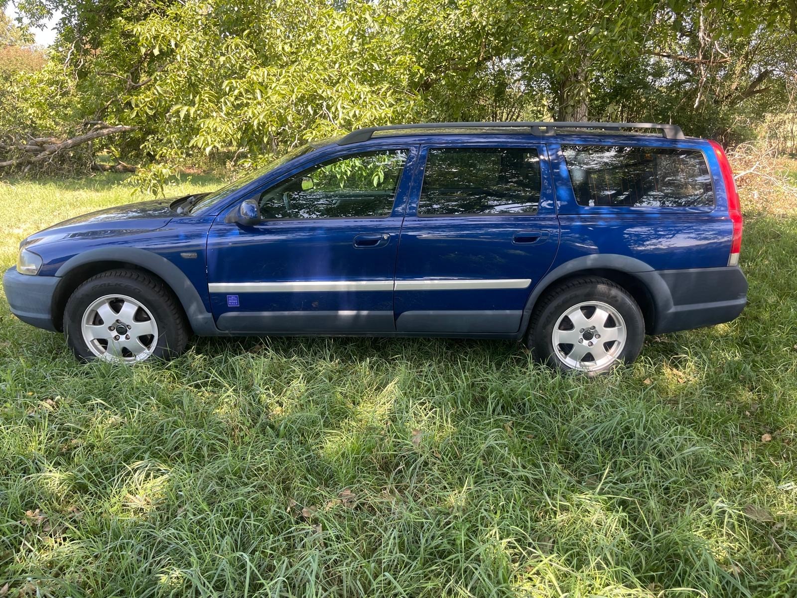 VOLVO V70 2.4T XC AWD Ocean Race-image-6
