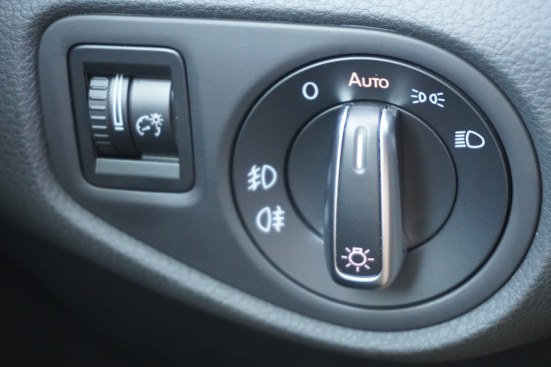 SEAT Alhambra 2.0 TDI DSG Style 7-PLÄTZER!!!-image-37