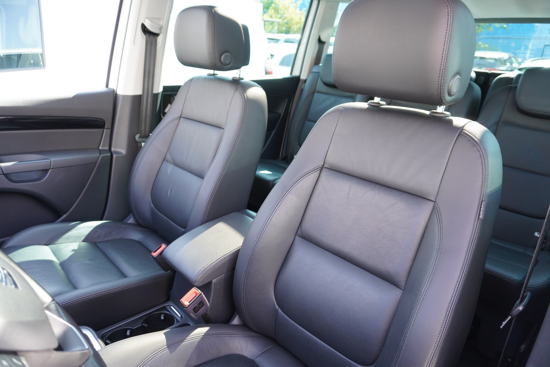 SEAT Alhambra 2.0 TDI DSG Style 7-PLÄTZER!!!-image-12