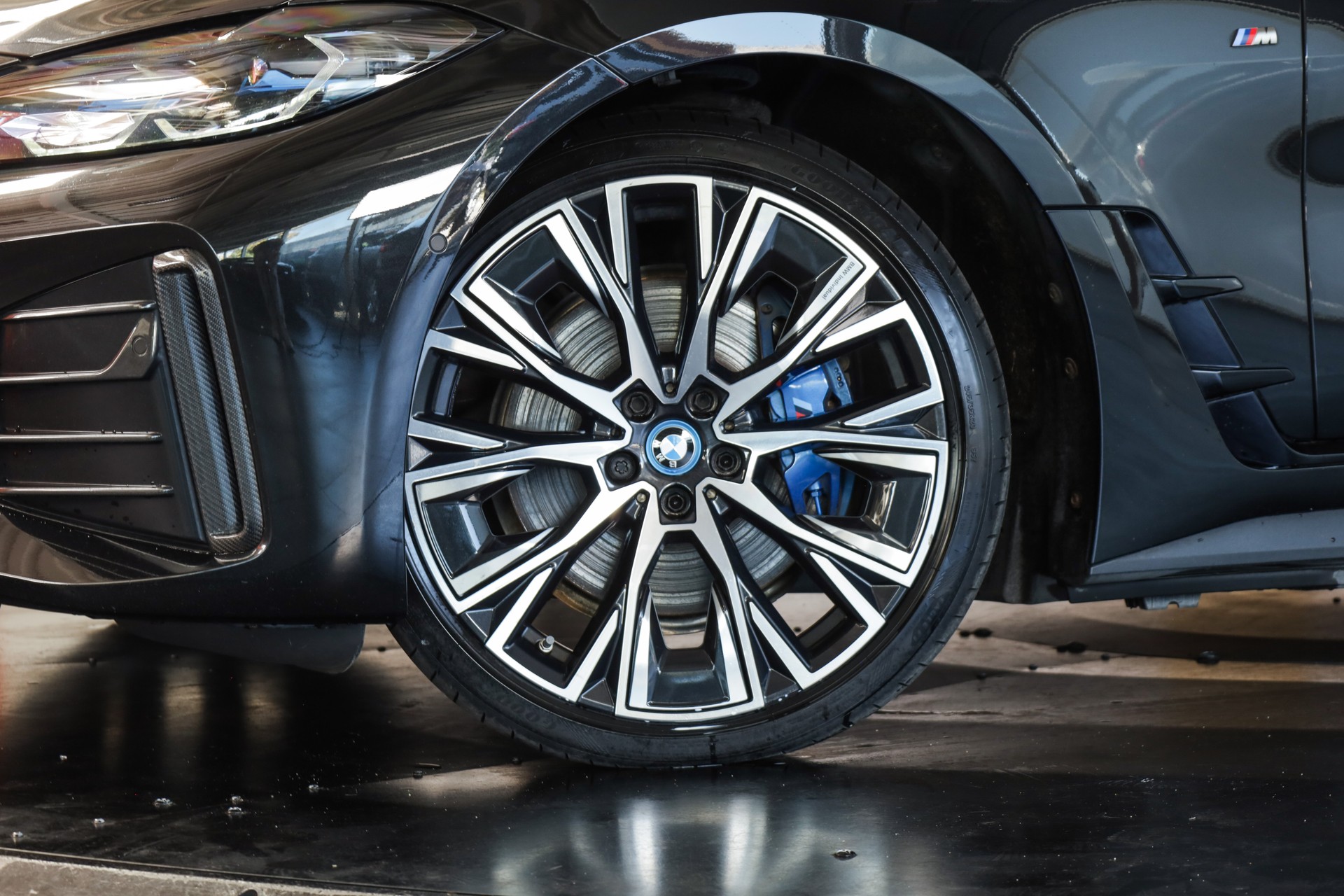 BMW i4 M50-image-9