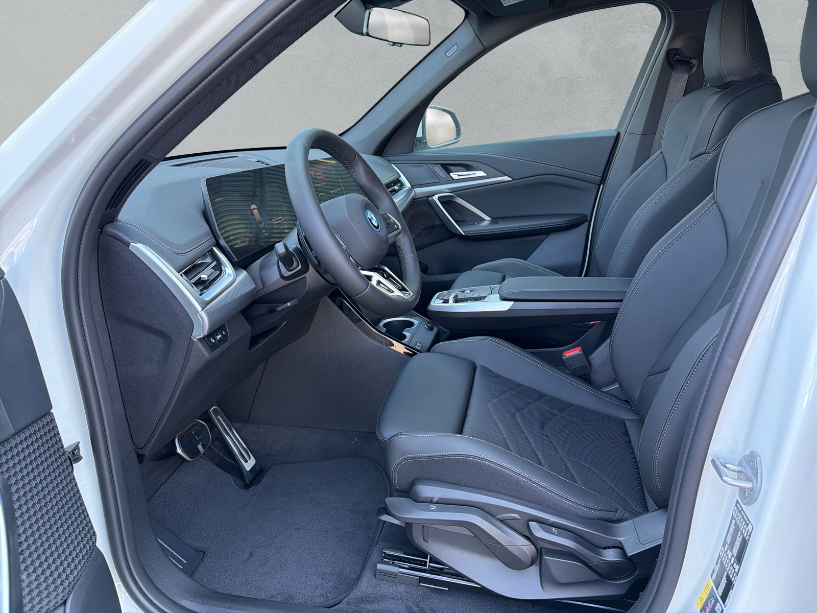BMW X1 xDrive 25e M Sport-image-11