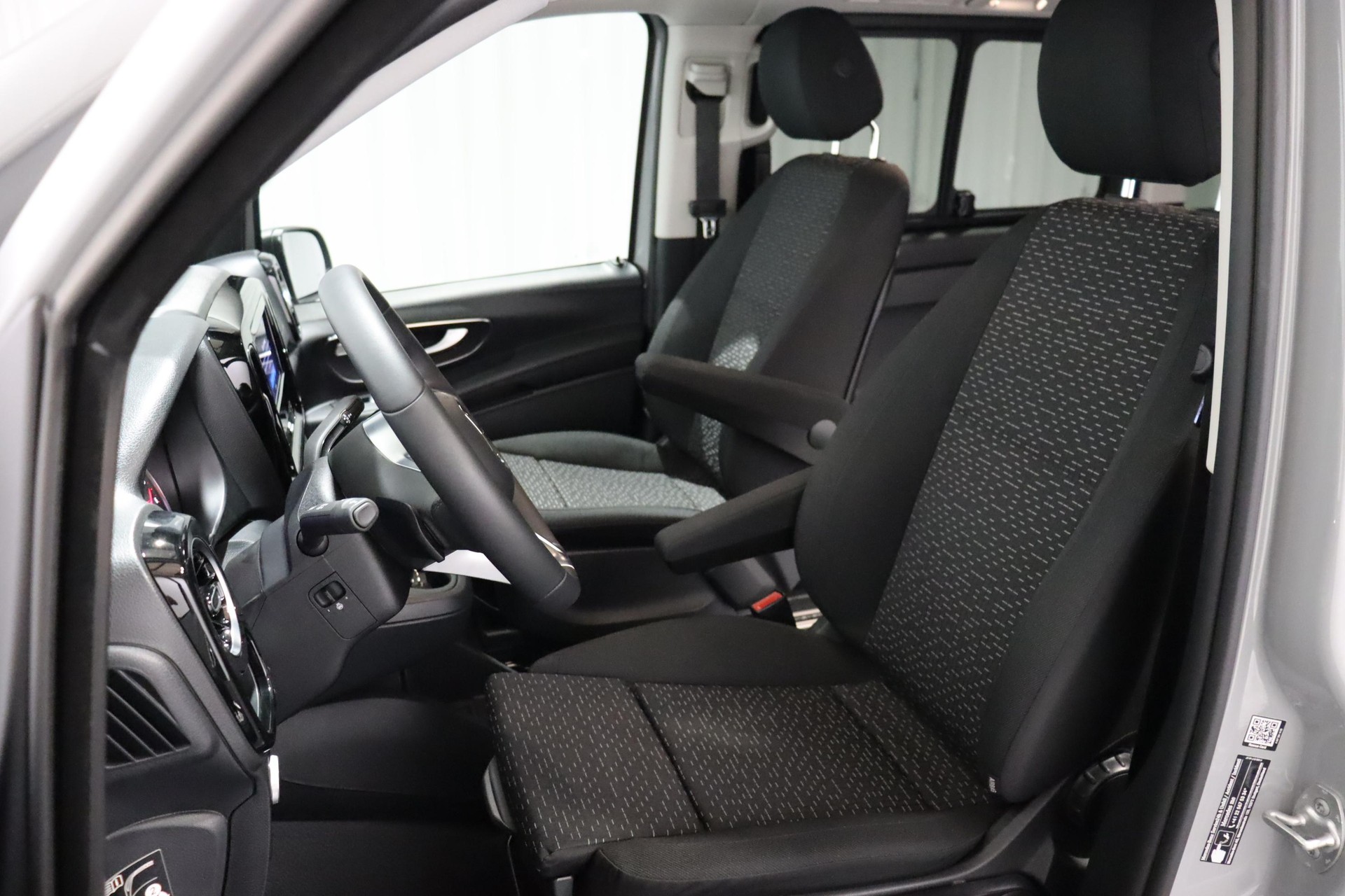 MERCEDES-BENZ Vito 124 Kombi K 2.0 CDI Pro-image-8