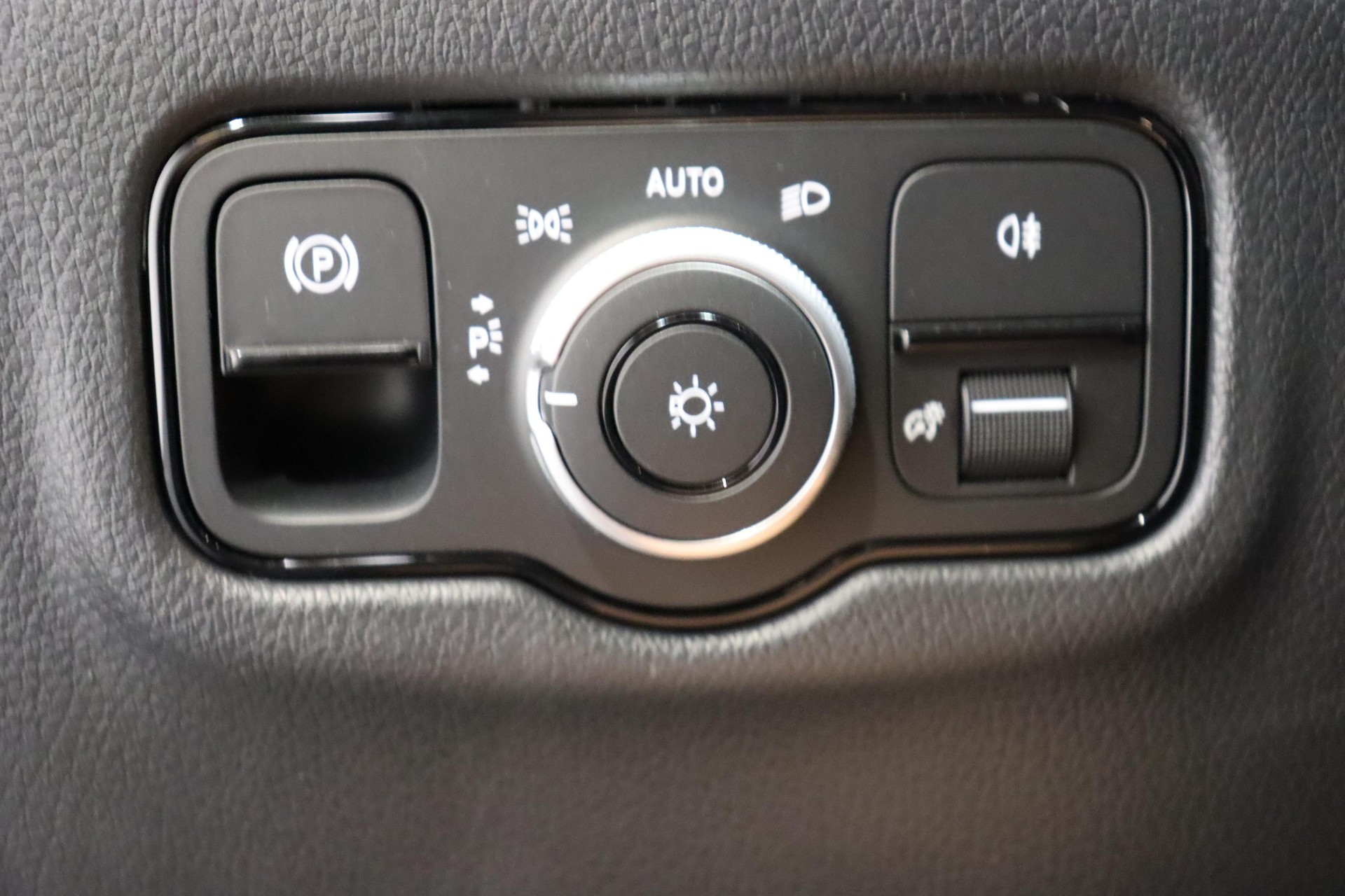 MERCEDES-BENZ Vito 124 Kombi K 2.0 CDI Pro-image-16