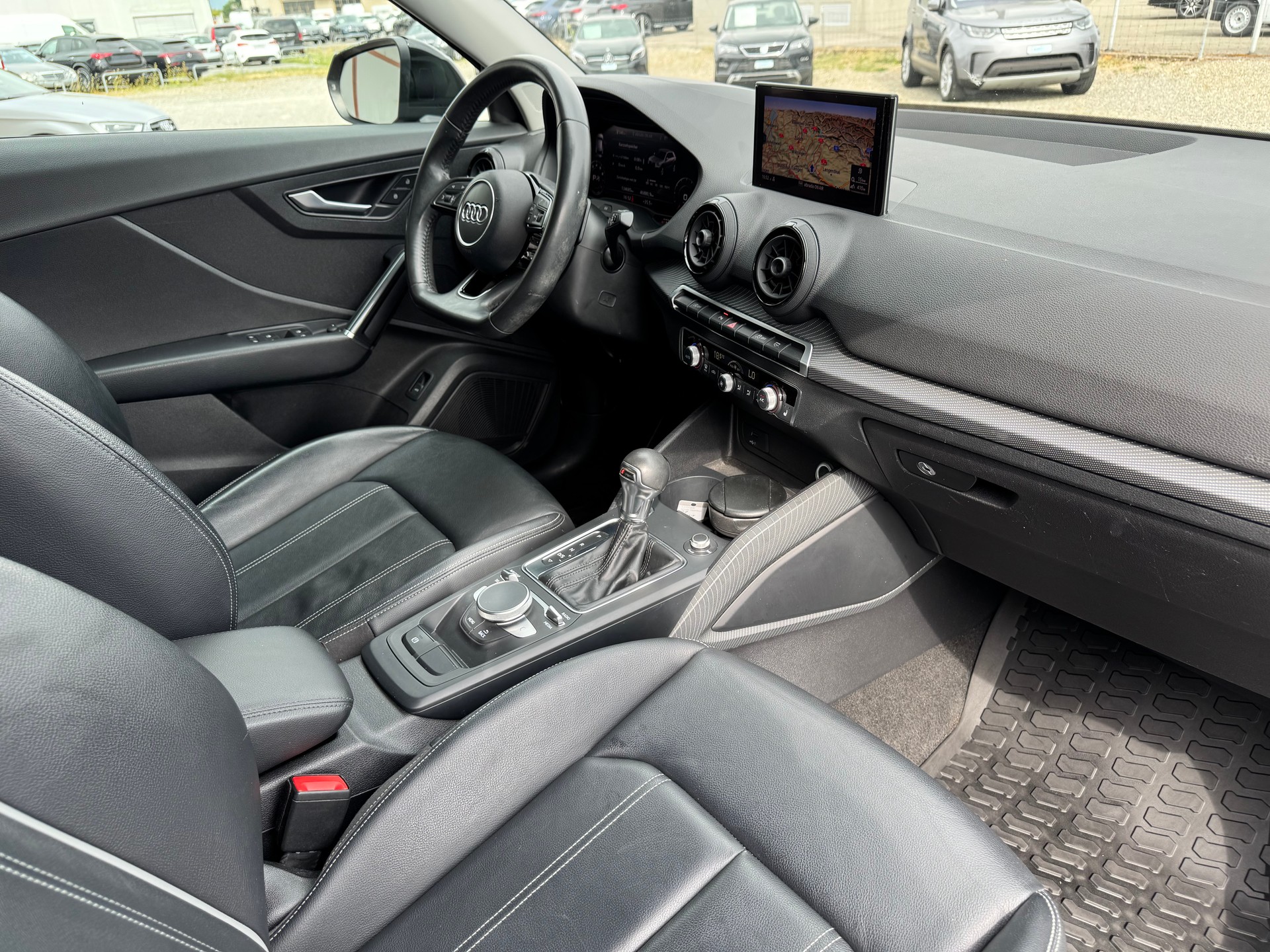 AUDI Q2 1.4 TFSI sport S-tronic-image-14