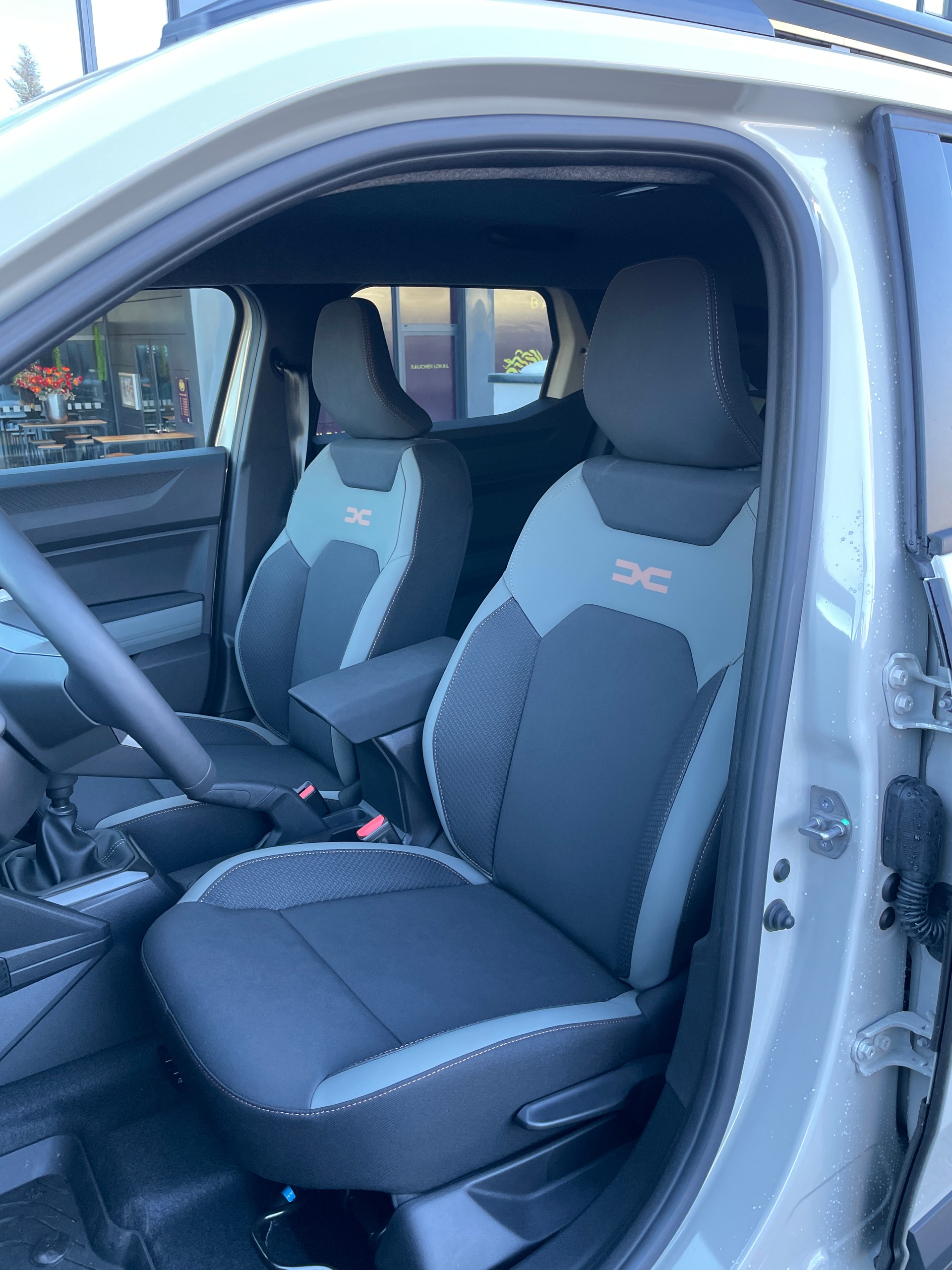 DACIA Duster TCe 130 48V Extreme 4x4-image-13