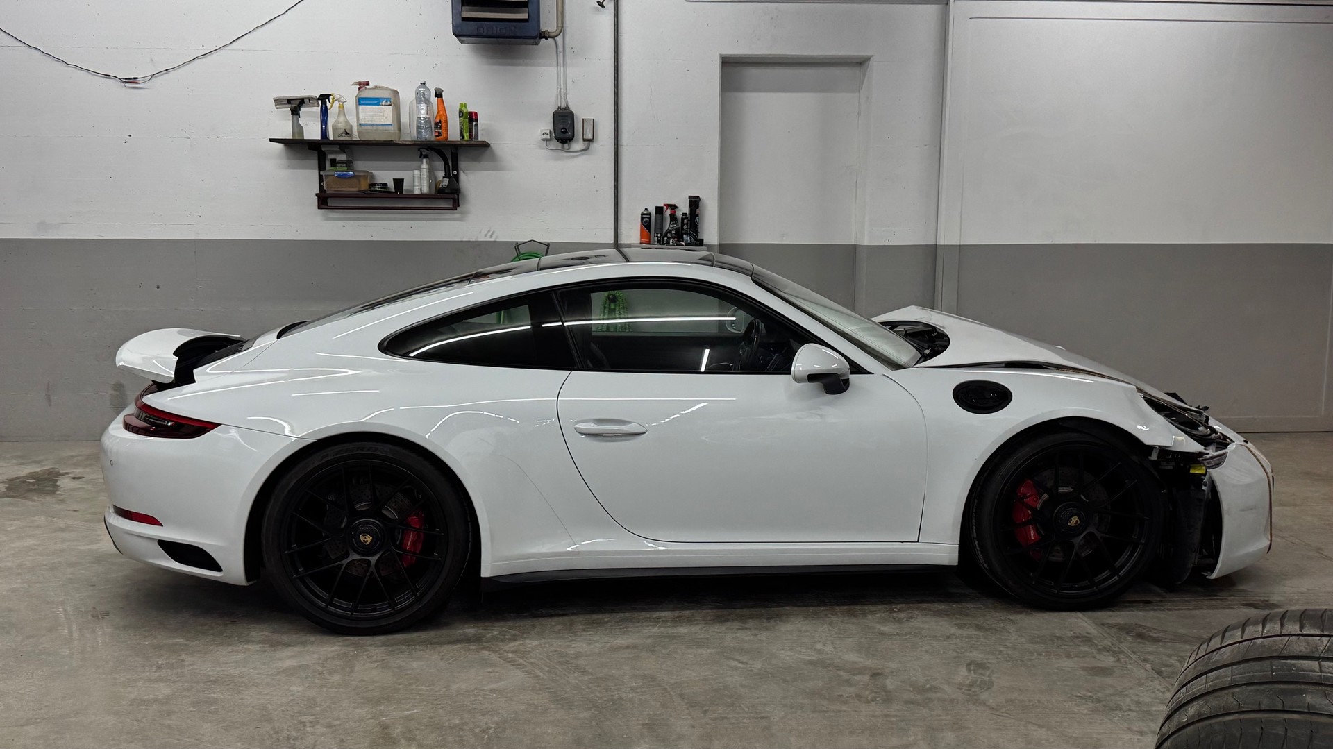 PORSCHE 911 Carrera 4 GTS PDK-image-2