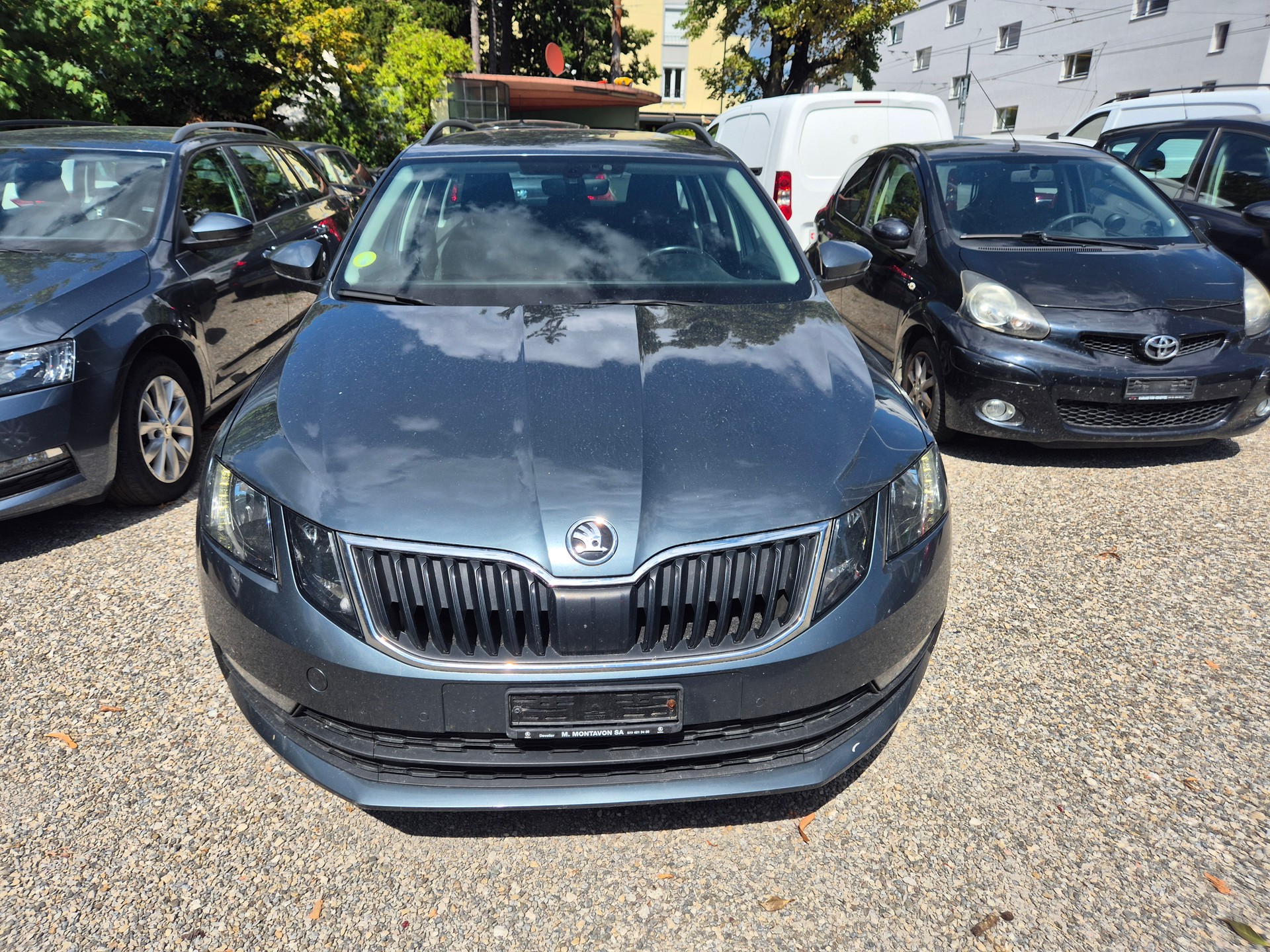 SKODA Octavia Combi 1.6 TDI Ambition DSG-image-0