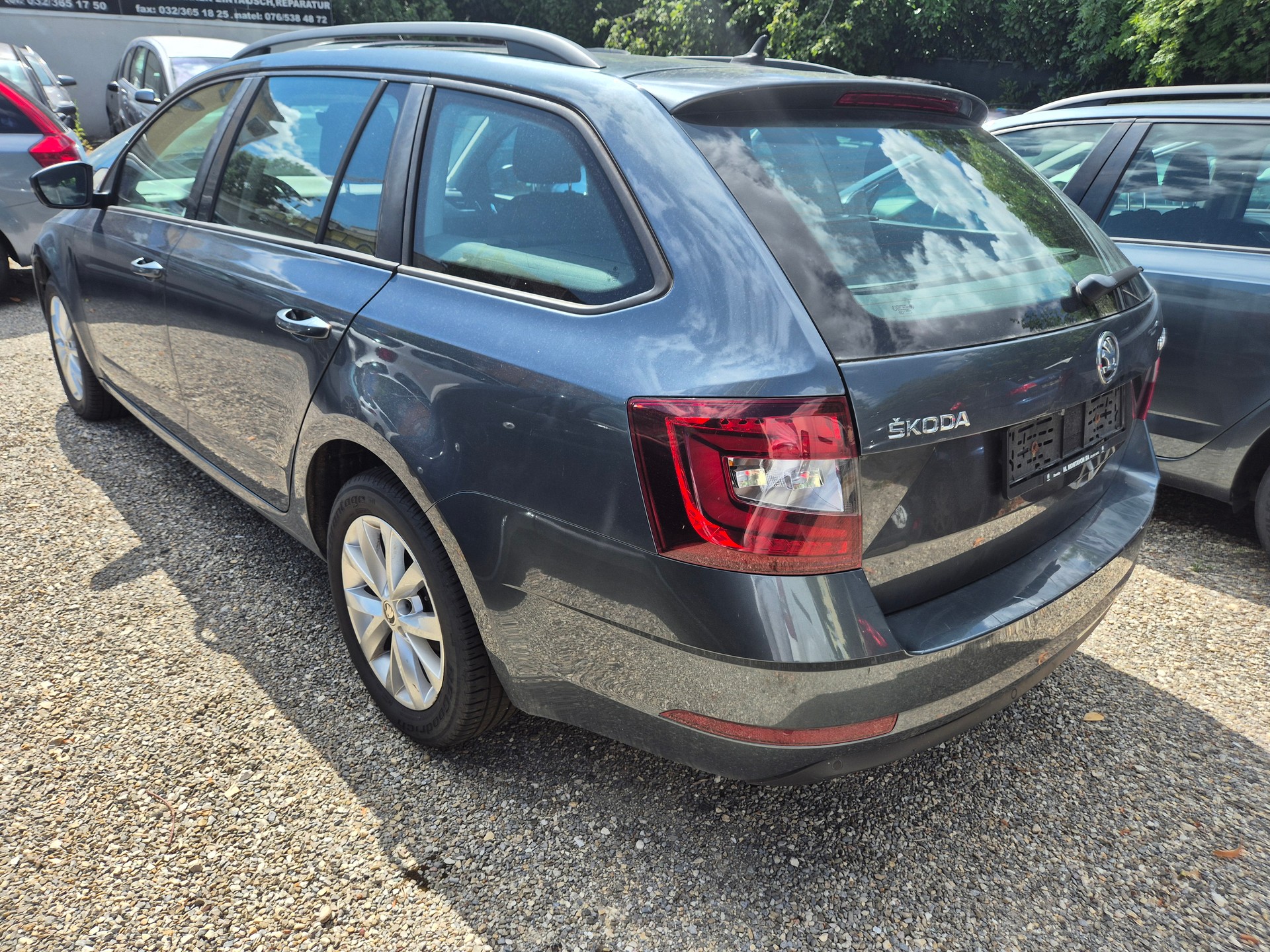 SKODA Octavia Combi 1.6 TDI Ambition DSG-image-5