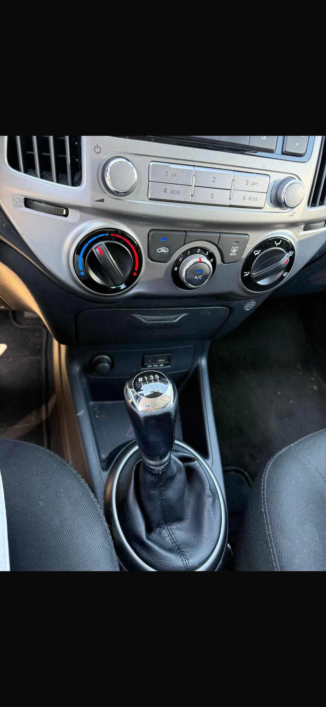 HYUNDAI i20 1.4 Style-image-1