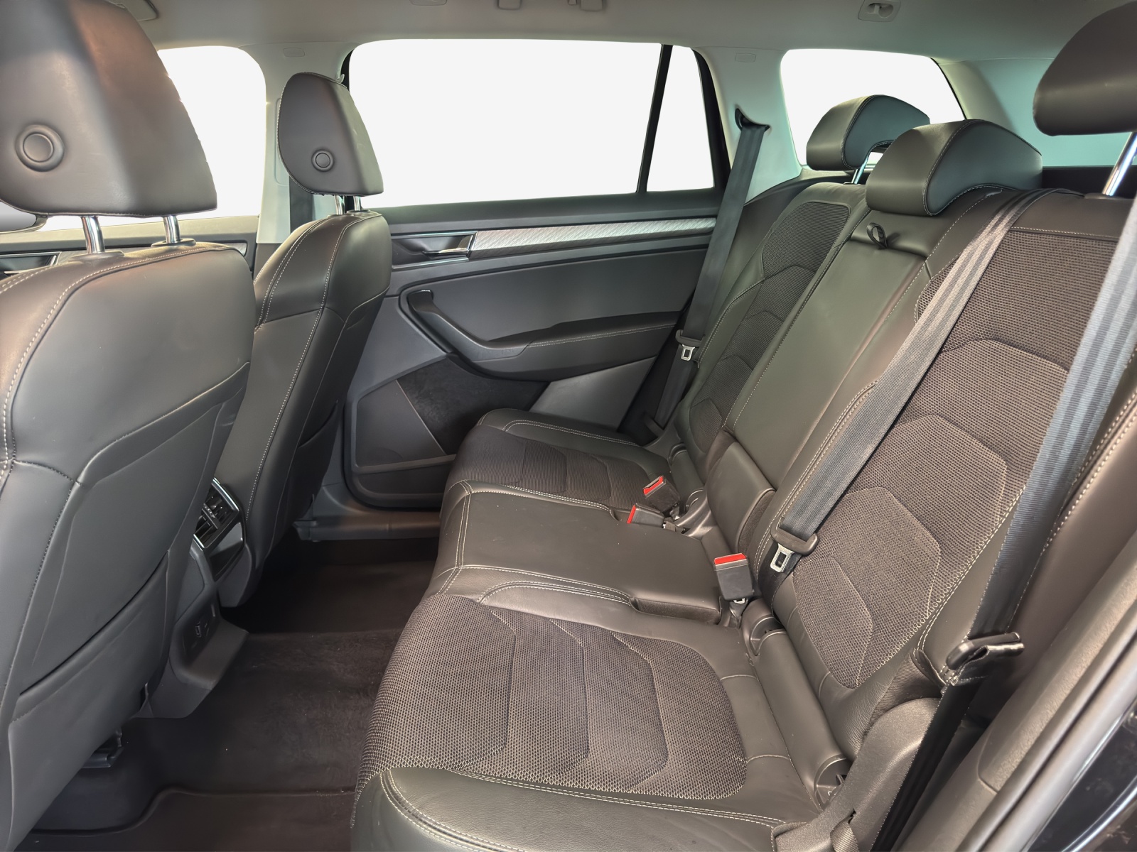 SKODA Kodiaq 2.0 TDI CR Style 4x4 DSG-image-11