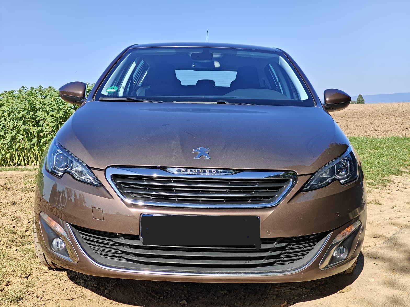 PEUGEOT 1.2 Pure Tech Allure-image-1