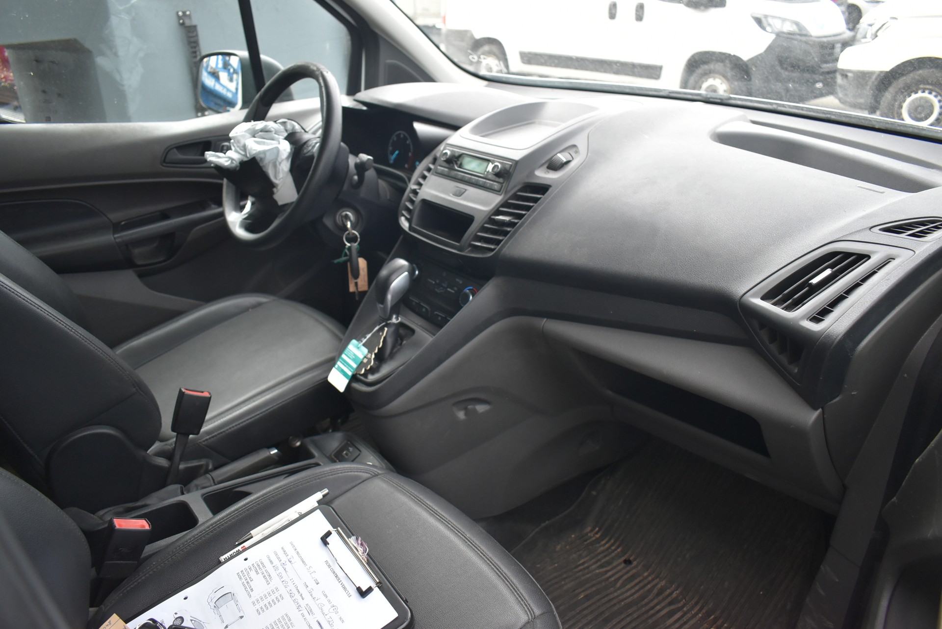 FORD Transit Connect Van T230 DCIV 1.5 EcoBlue Ambi. A-image-3