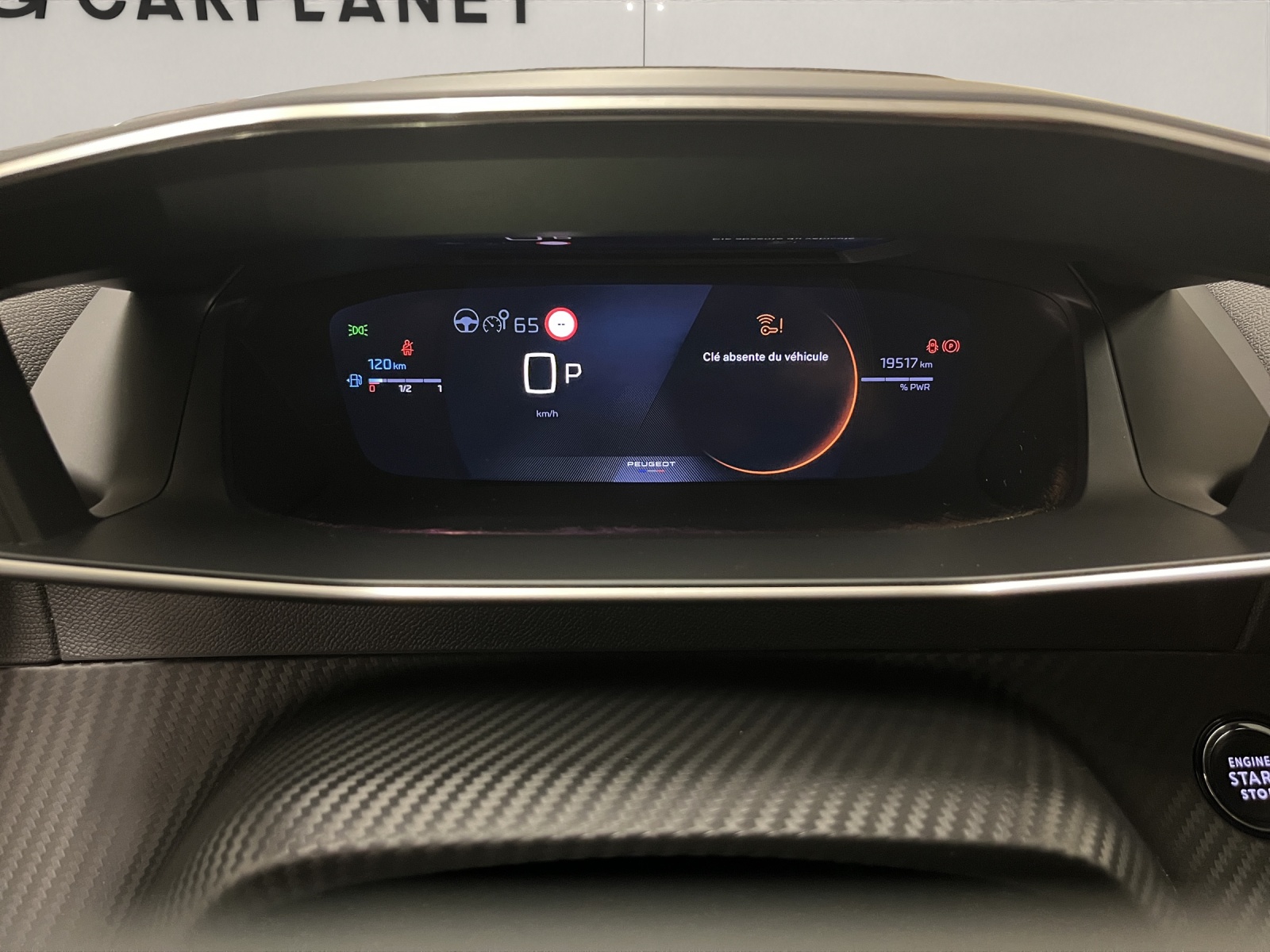 PEUGEOT 208 1.2 Hybrid GT-image-9