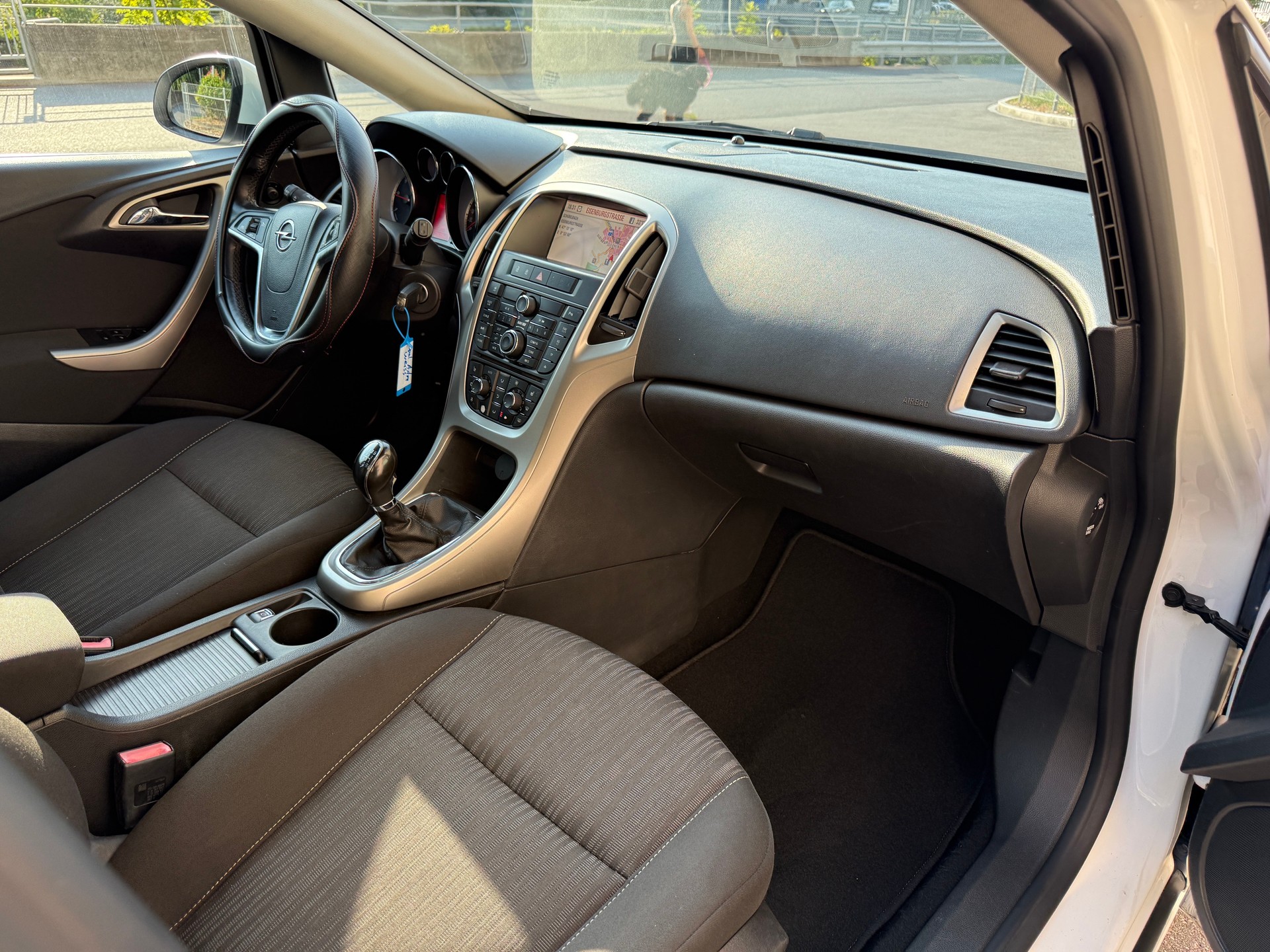 OPEL Astra SportsTourer 1.7 CDTi Enjoy-image-6