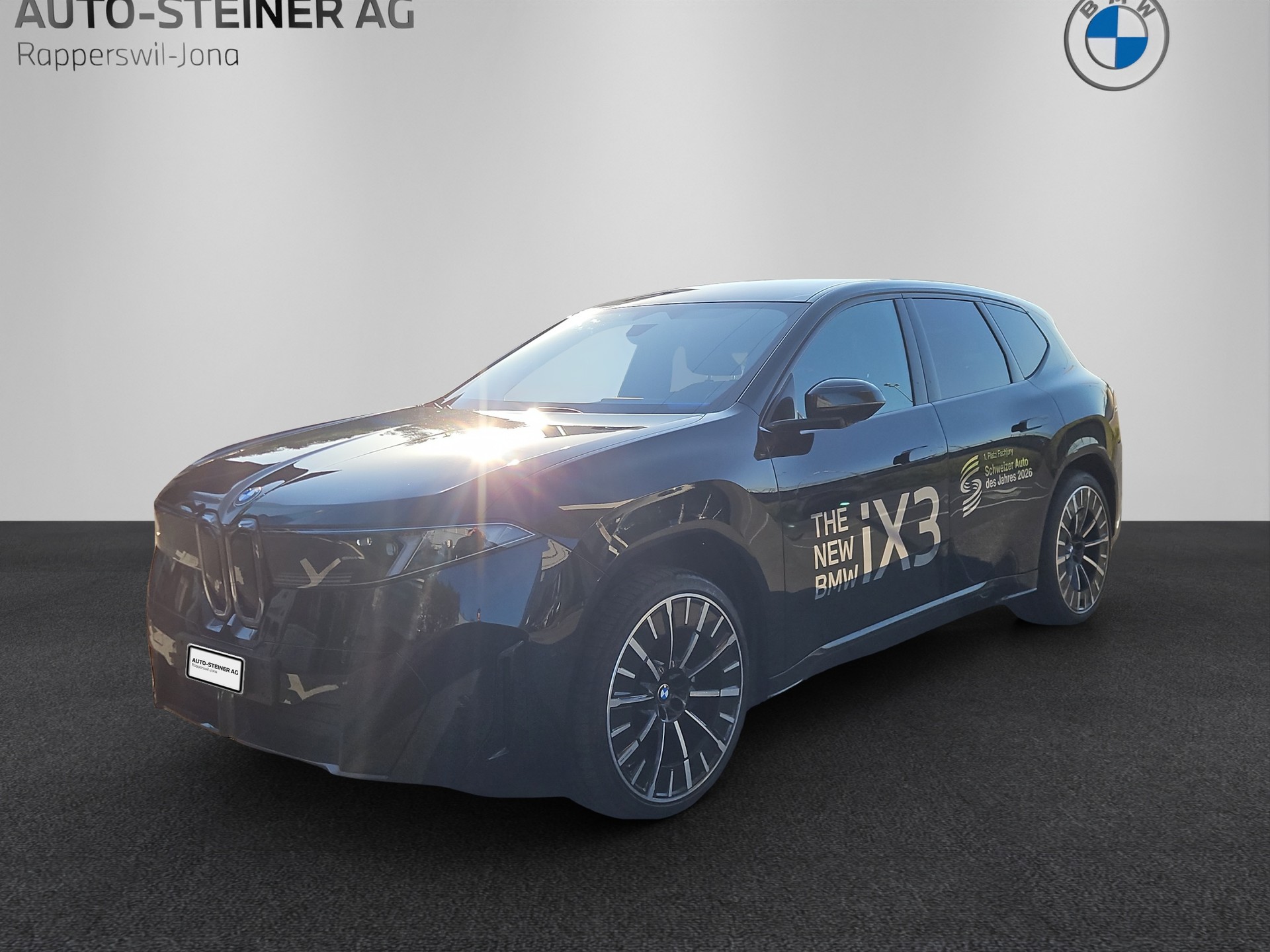 BMW iX3 50 xDrive-image-0