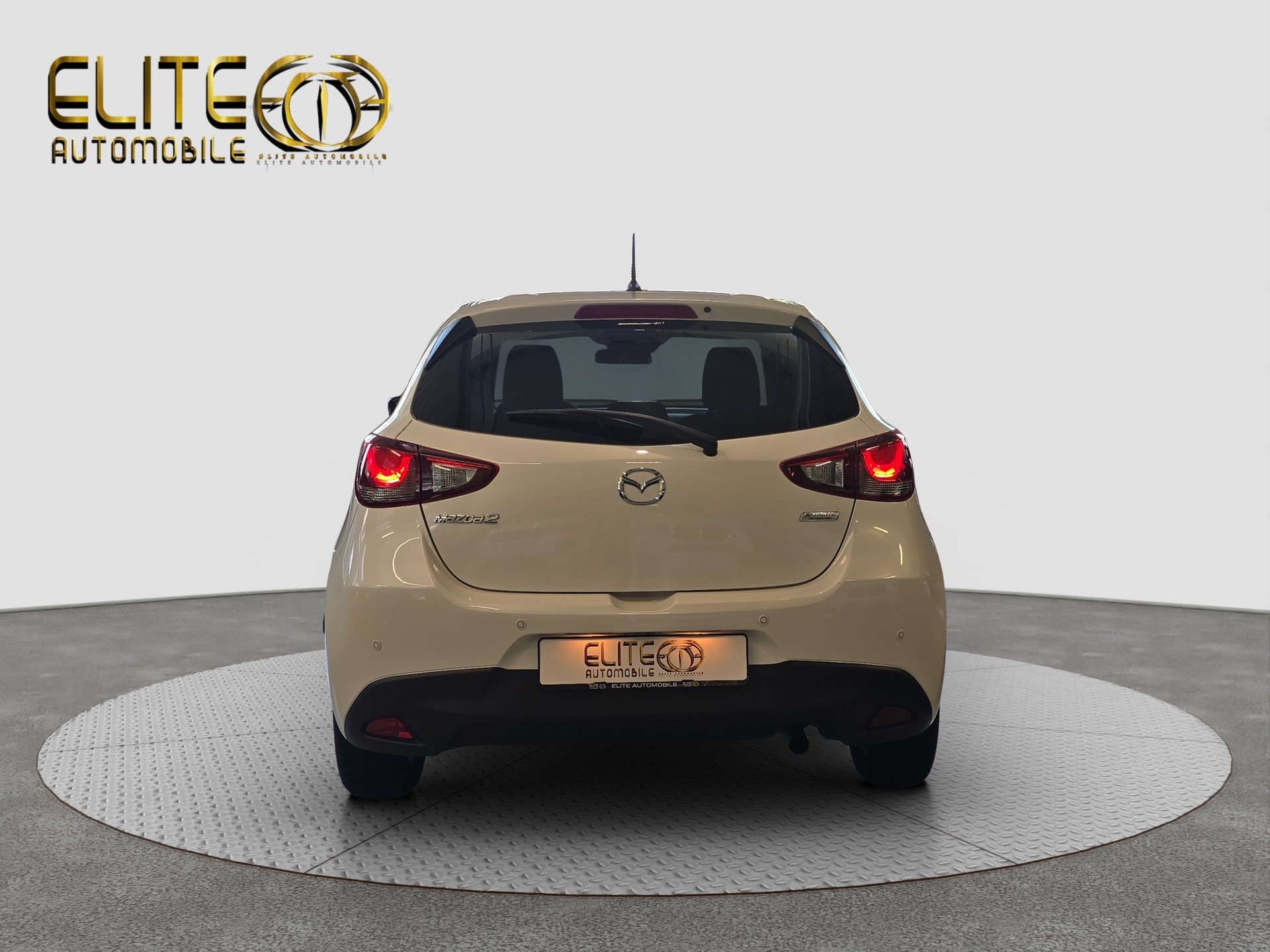 MAZDA 2 1.5i 16V Skyactiv-G Ambition Plus Drive-image-8