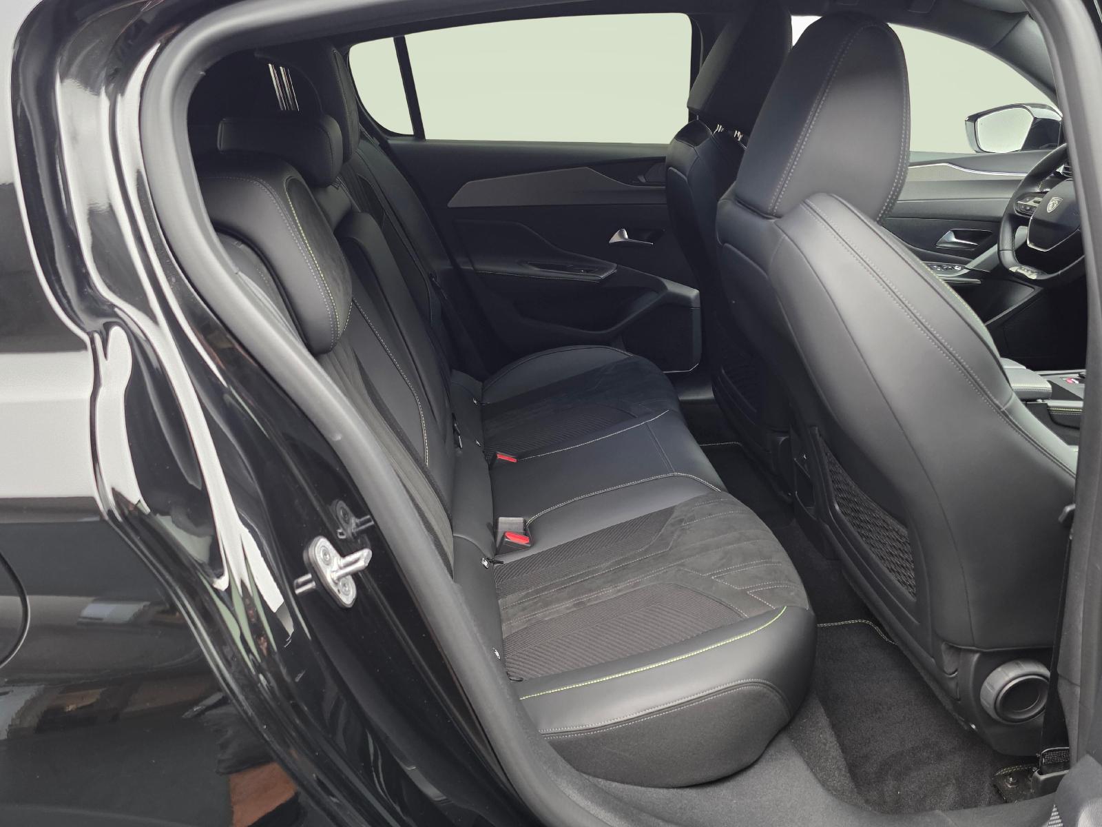 PEUGEOT 308 1.2 PureTech GT Pack-image-10