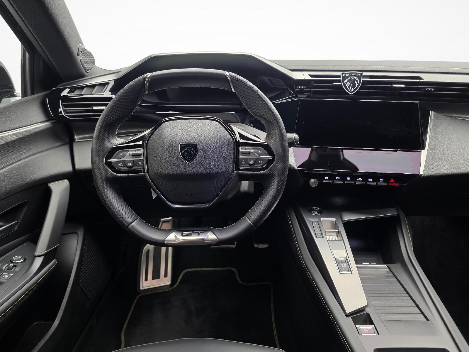 PEUGEOT 308 1.2 PureTech GT Pack-image-12