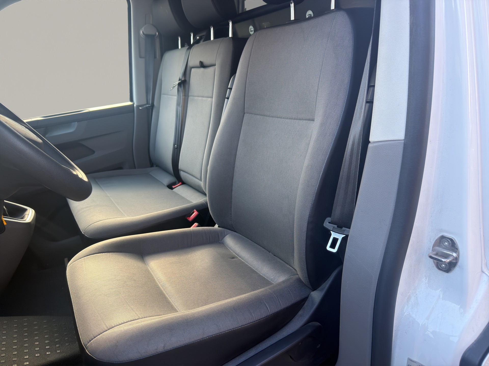 VW T6.1 2.0 TDI 4Motion-image-9