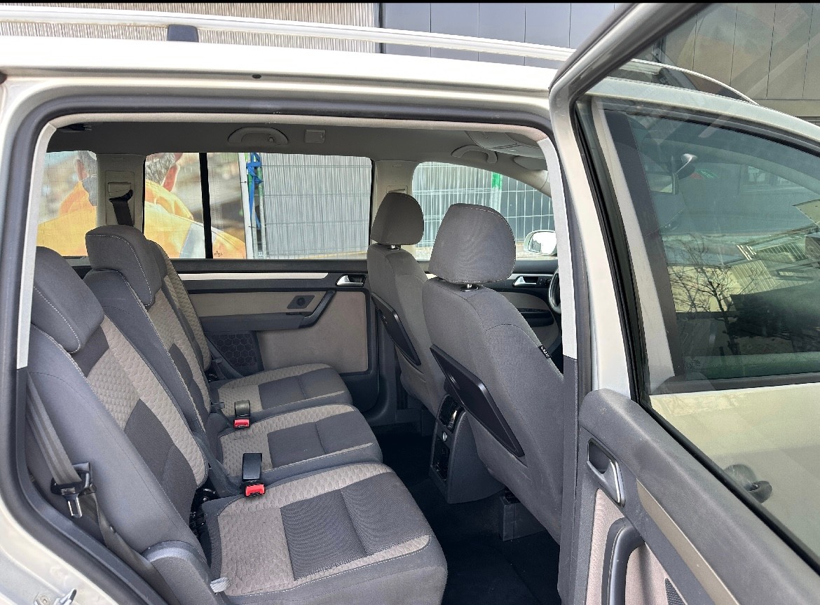 VW VW CrossTouran 1.4 TSI 7 Plätze-image-15