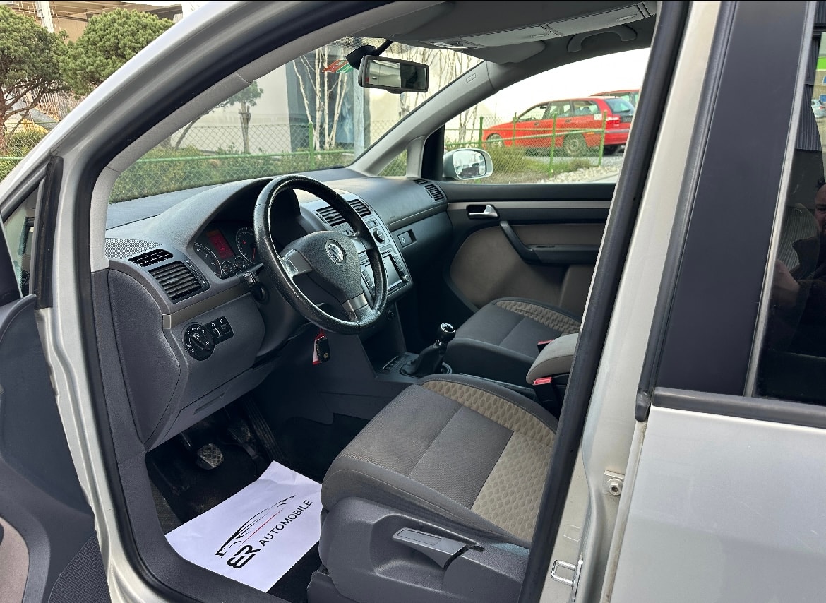 VW VW CrossTouran 1.4 TSI 7 Plätze-image-11