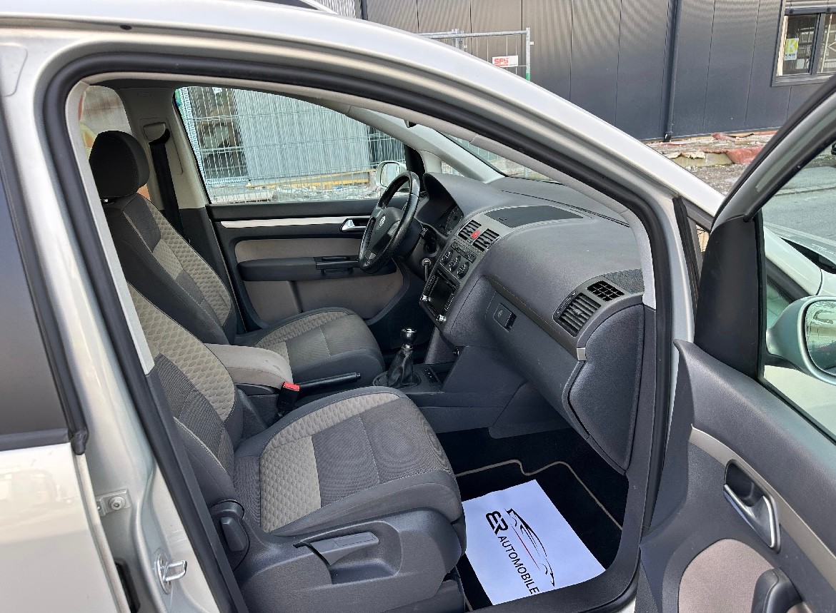 VW VW CrossTouran 1.4 TSI 7 Plätze-image-10