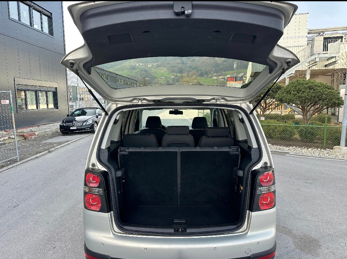 VW VW CrossTouran 1.4 TSI 7 Plätze-image-5