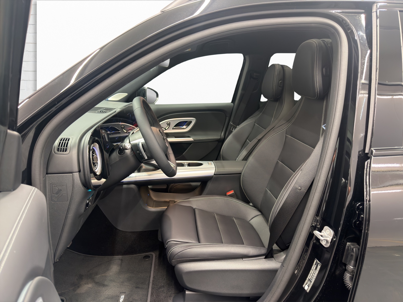 MERCEDES-BENZ GLB 220 AMG Line 4Matic-image-6