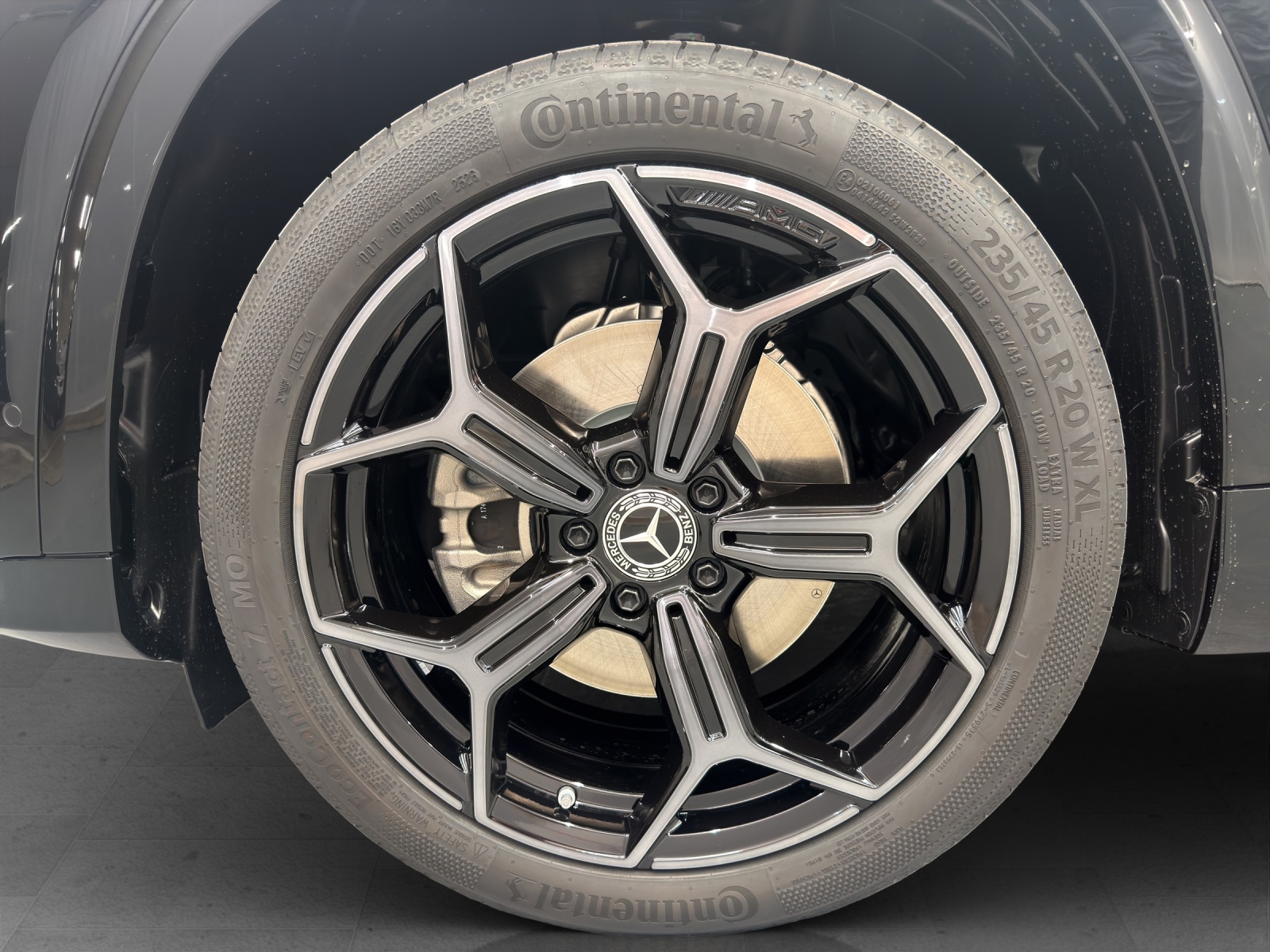MERCEDES-BENZ GLB 220 AMG Line 4Matic-image-5