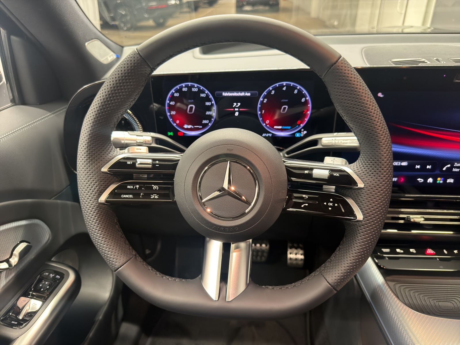 MERCEDES-BENZ GLB 220 AMG Line 4Matic-image-14
