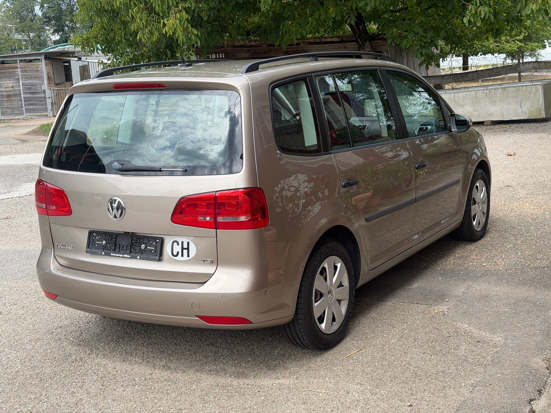 VW Touran 1.4 TSI Highline DSG-image-4