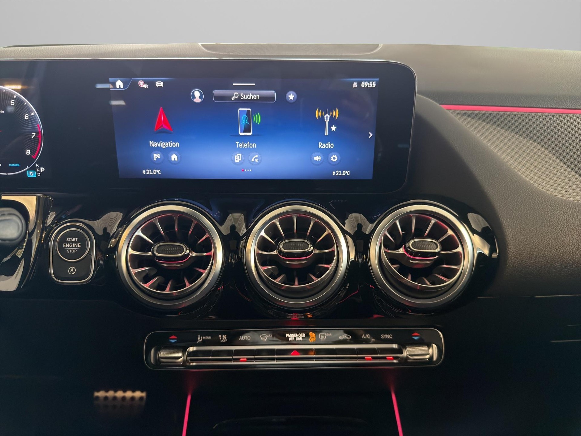MERCEDES-BENZ GLA 35 AMG 4matic-image-14