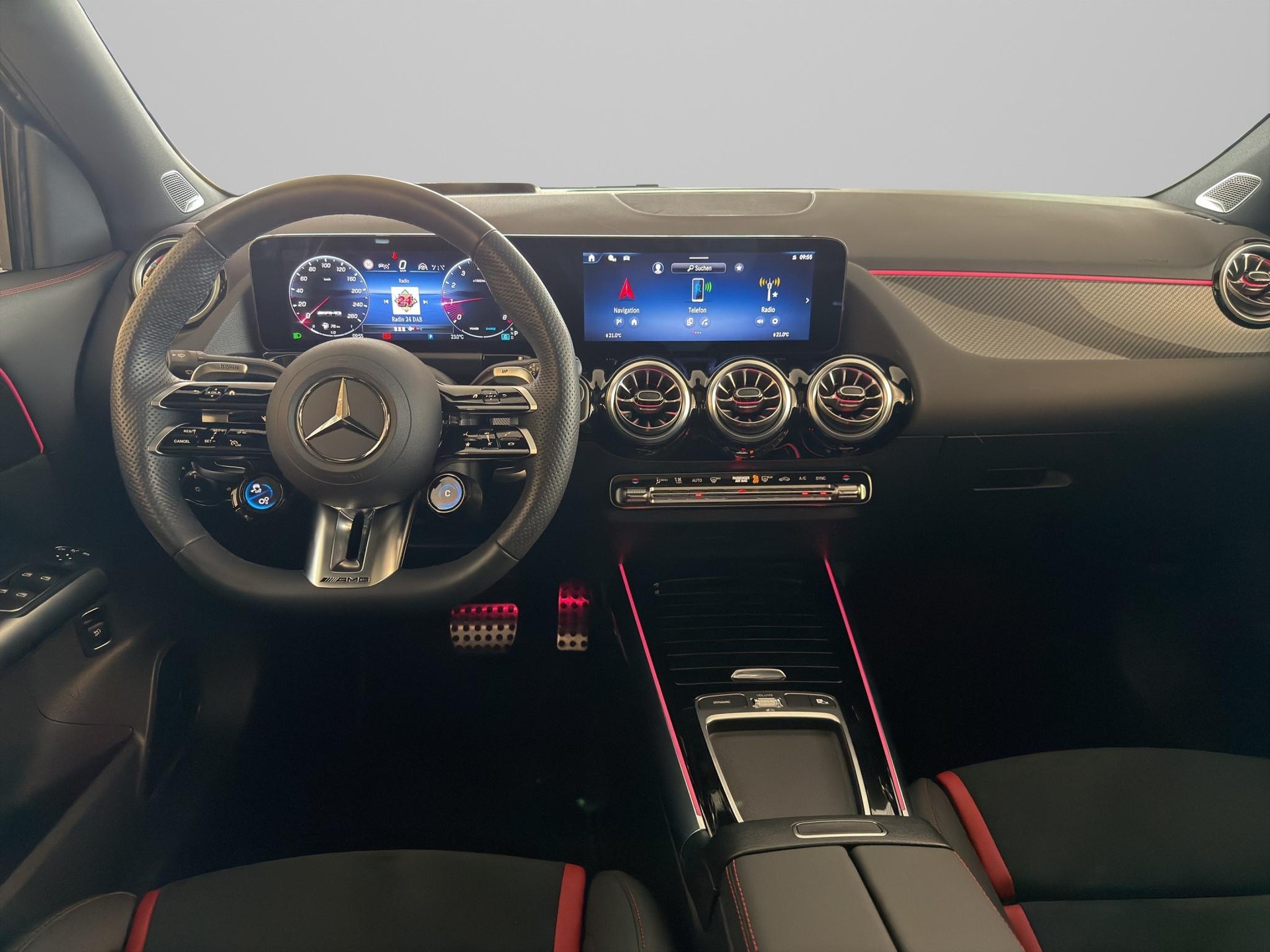 MERCEDES-BENZ GLA 35 AMG 4matic-image-12