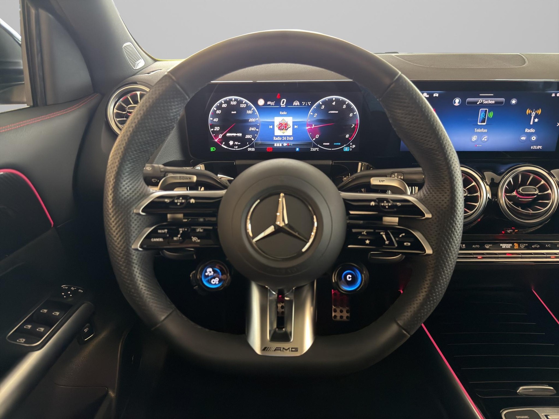MERCEDES-BENZ GLA 35 AMG 4matic-image-13