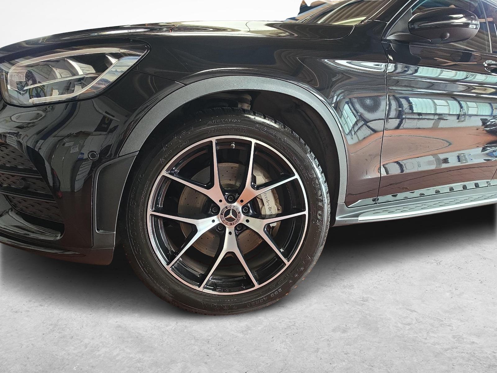 MERCEDES-BENZ GLC 220 d 4MATIC Coupé AMG Line-image-15