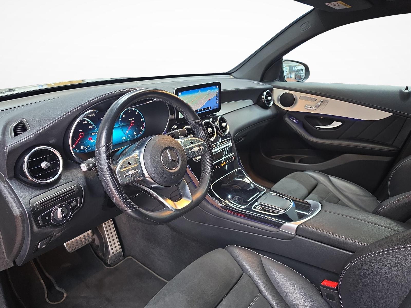 MERCEDES-BENZ GLC 220 d 4MATIC Coupé AMG Line-image-6